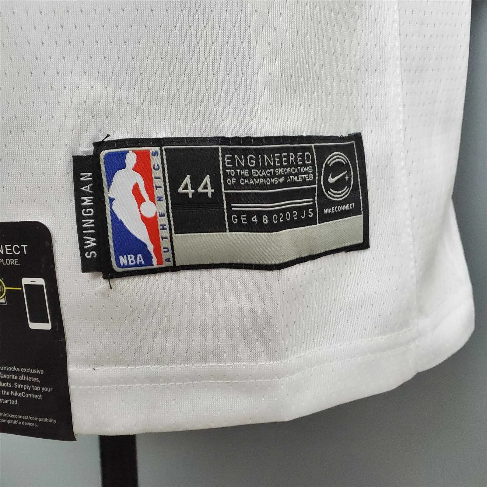 WADE #3 Miami Heat V-neck White 4