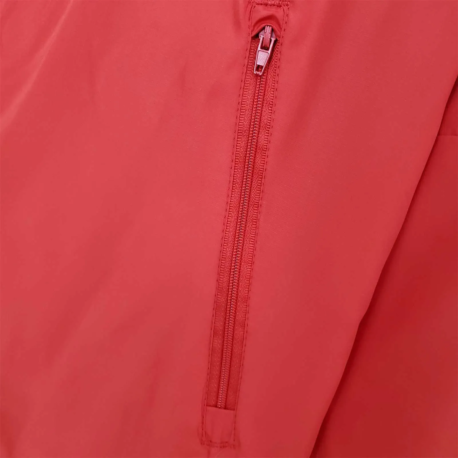 22-23 Manchester United red windbreaker 3
