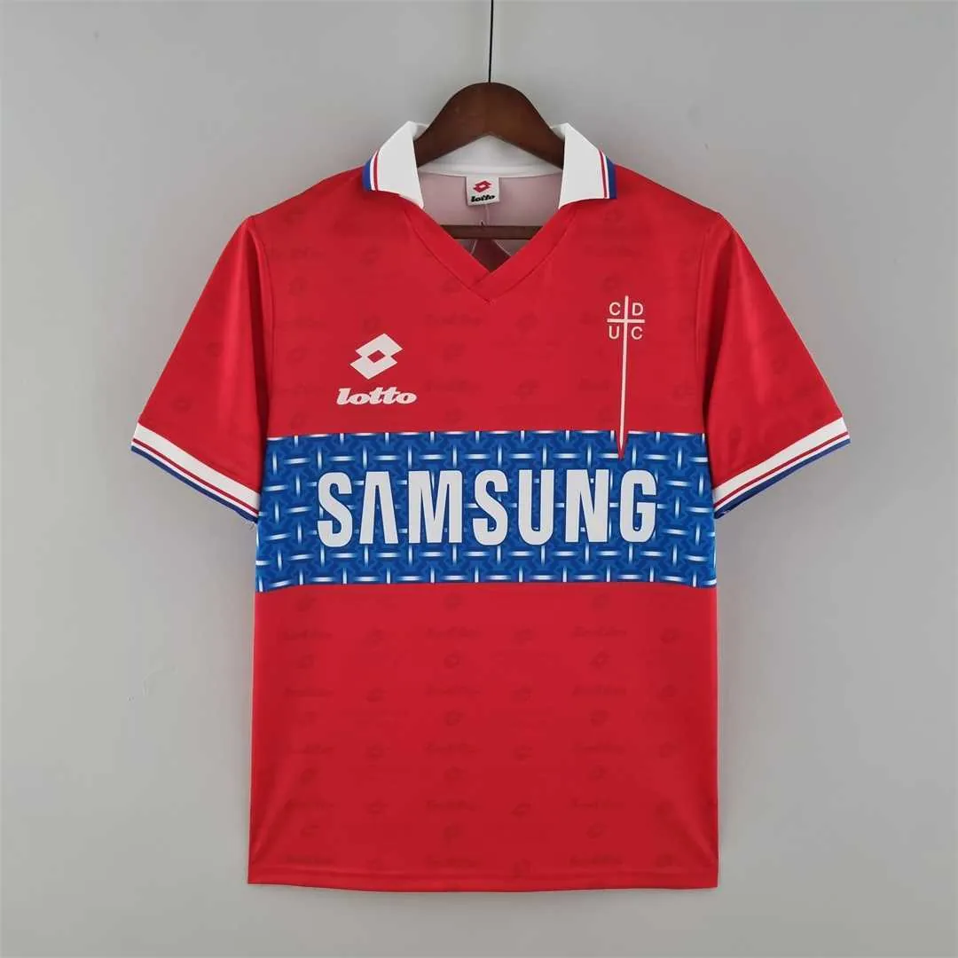96 La Católica third away 10