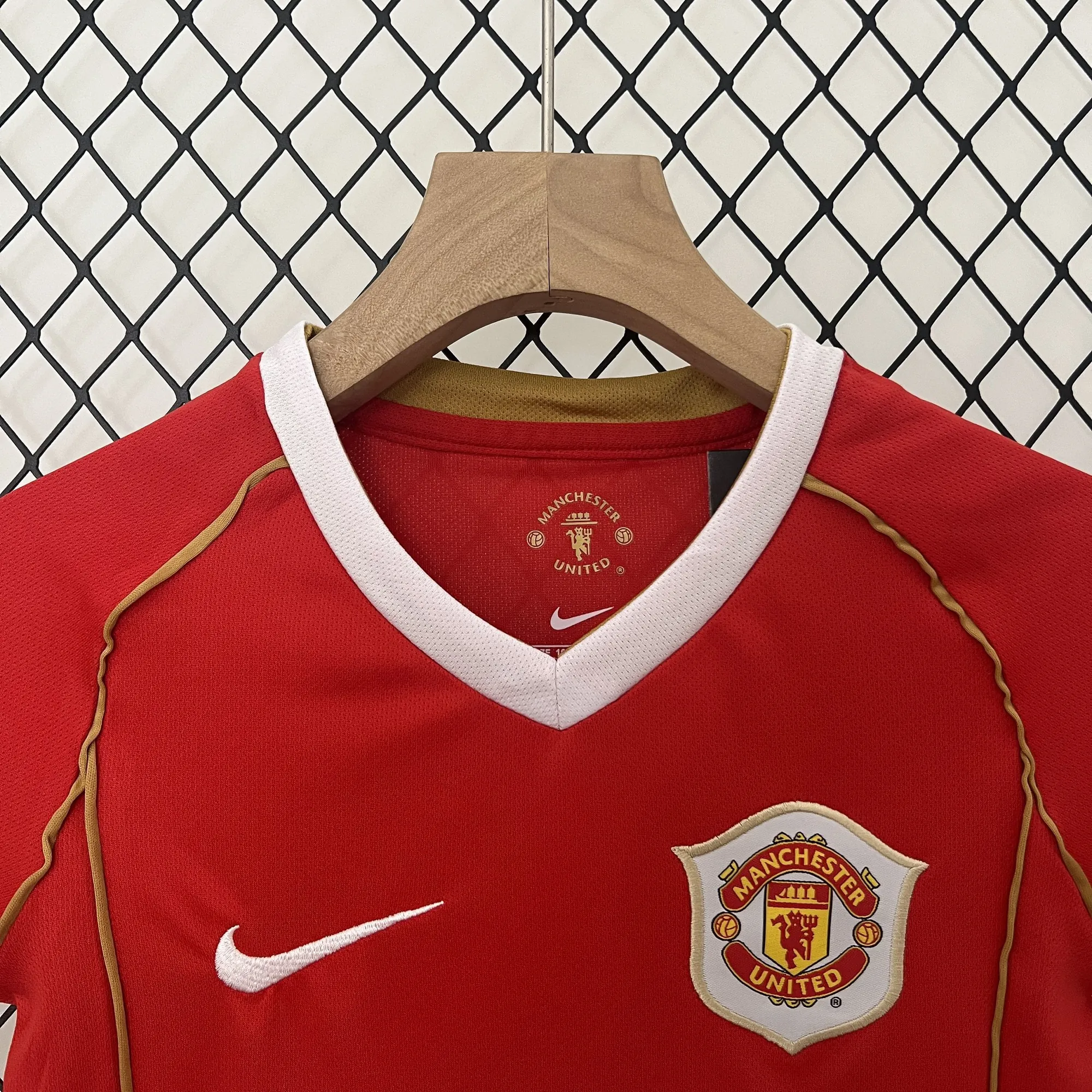 06-07 Manchester United Home Retro Kids Kits Children Sets Football AAAAJerseys Yupoo 10