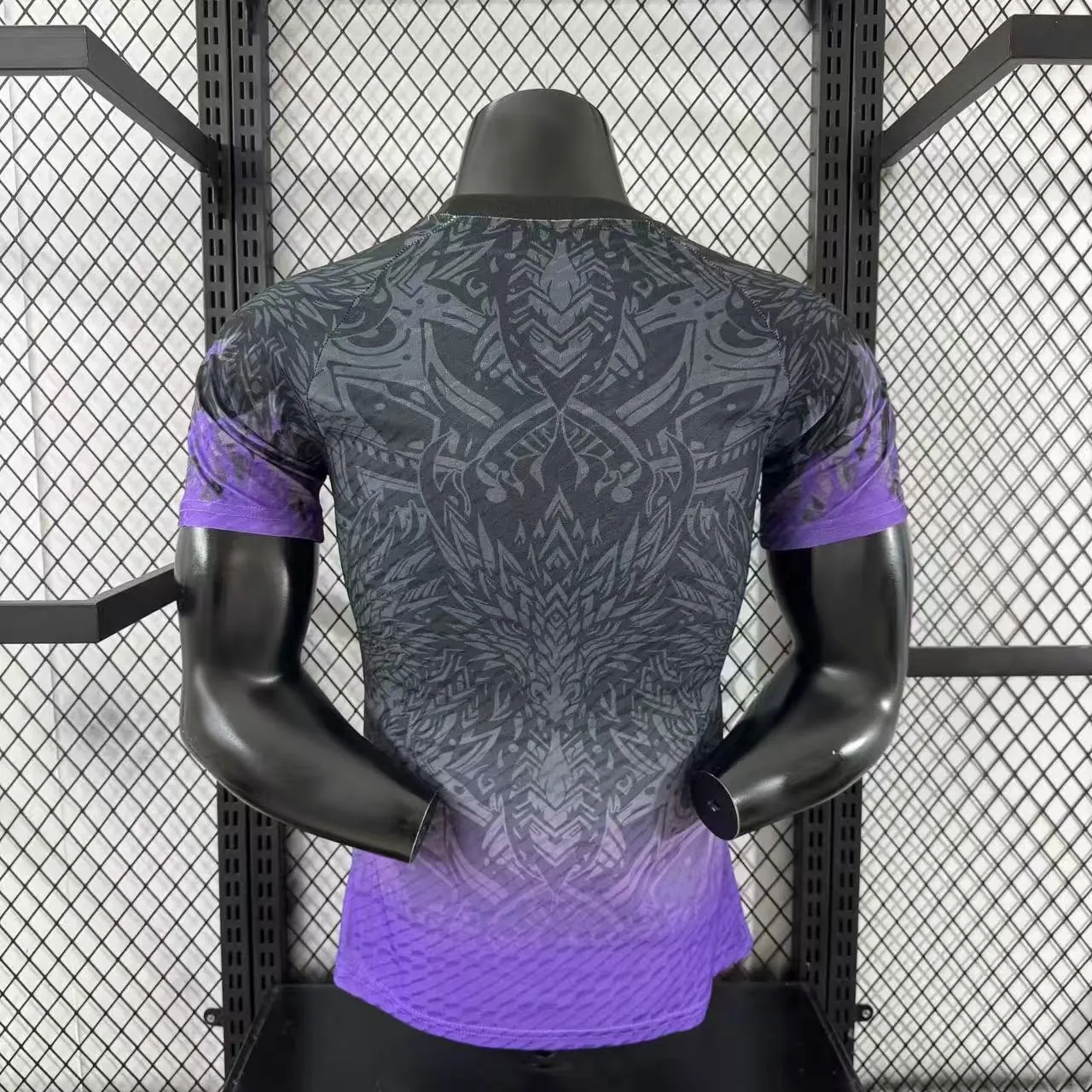 25-26 Real Madrid Dragon Pattern Kit Special Edition Player Version Soccer AAAAJersey Supply Yu 1