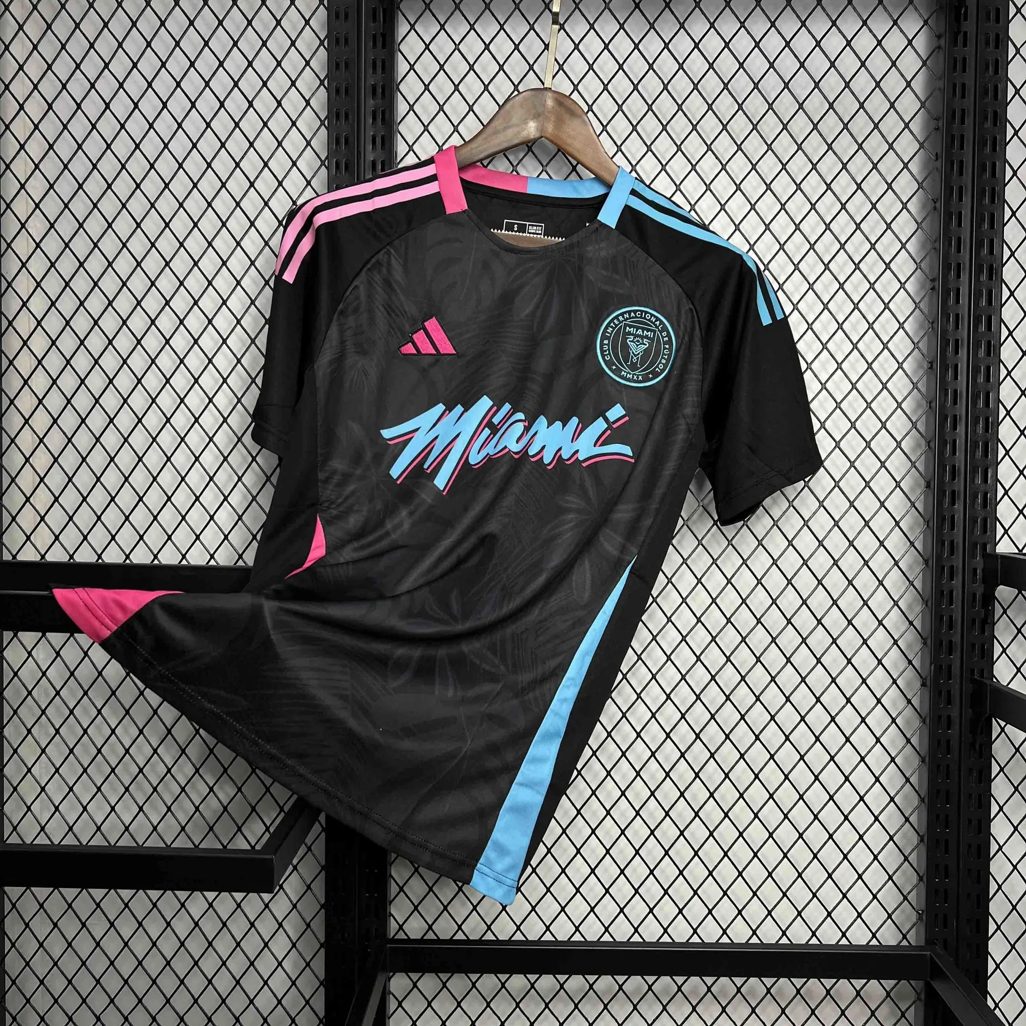 24-25 Inter Miami Special Edition Black Kit Soccer Uniform AAAAJerseys Dropshipping Yupoo 2