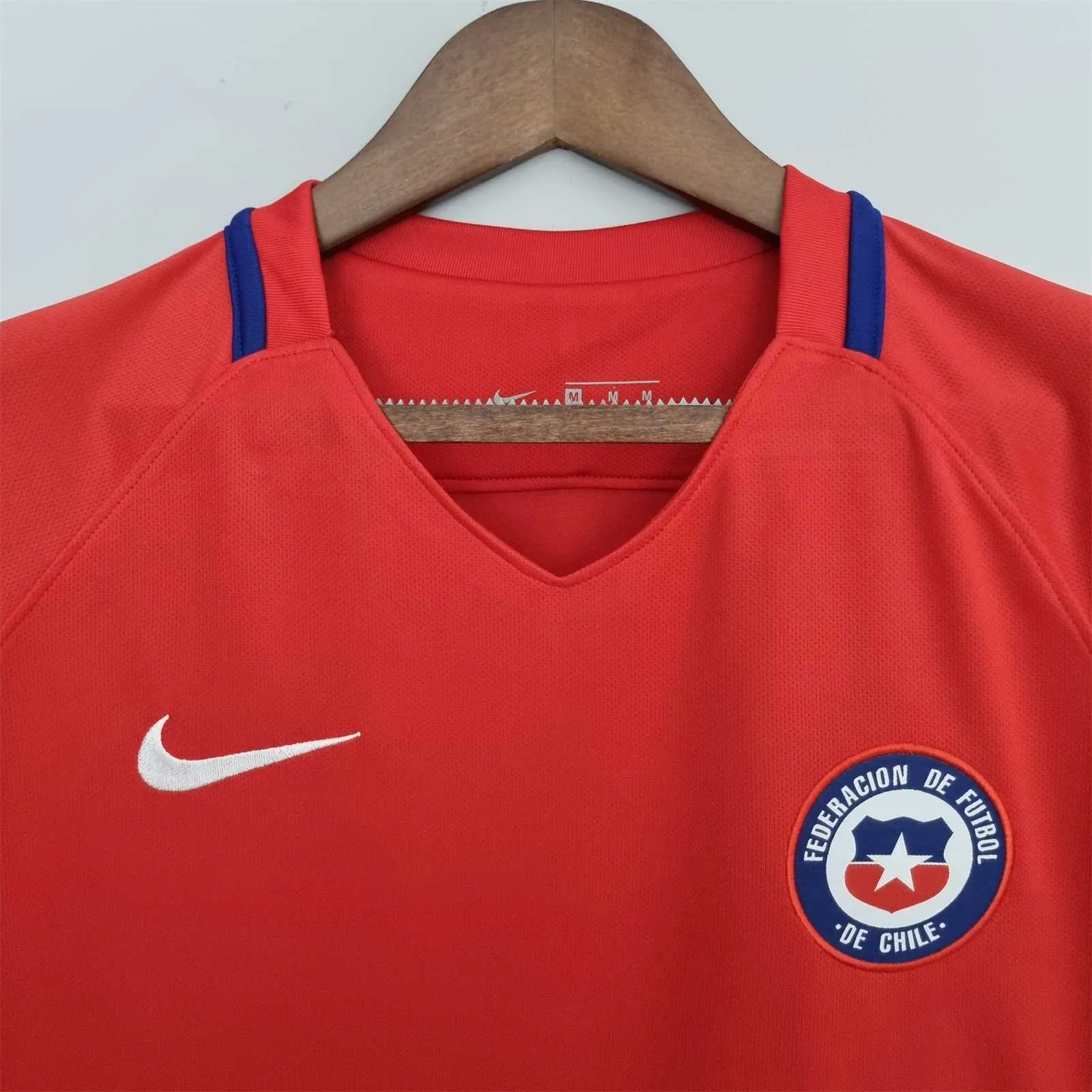 16-17 Chile home 8