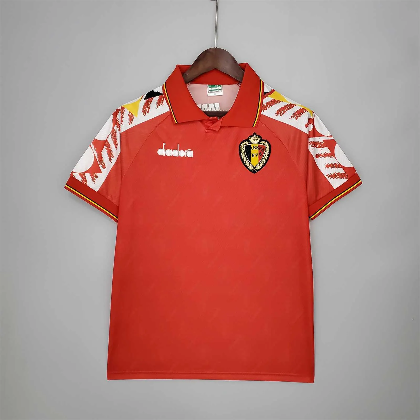 1995 Belgium red home 8