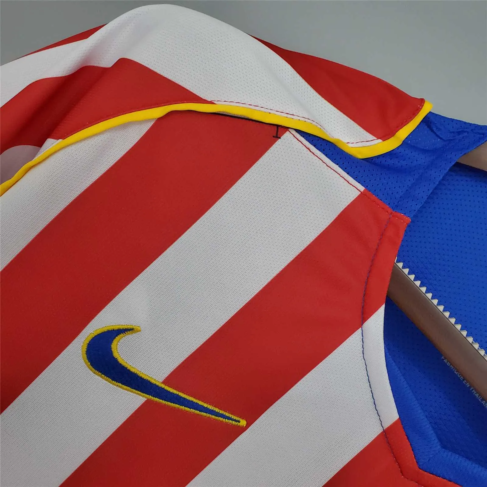 04-05 Atletico Madrid Home Kit Retro Football Vintage Uniform AAAAJersey Supply Yupoo 7