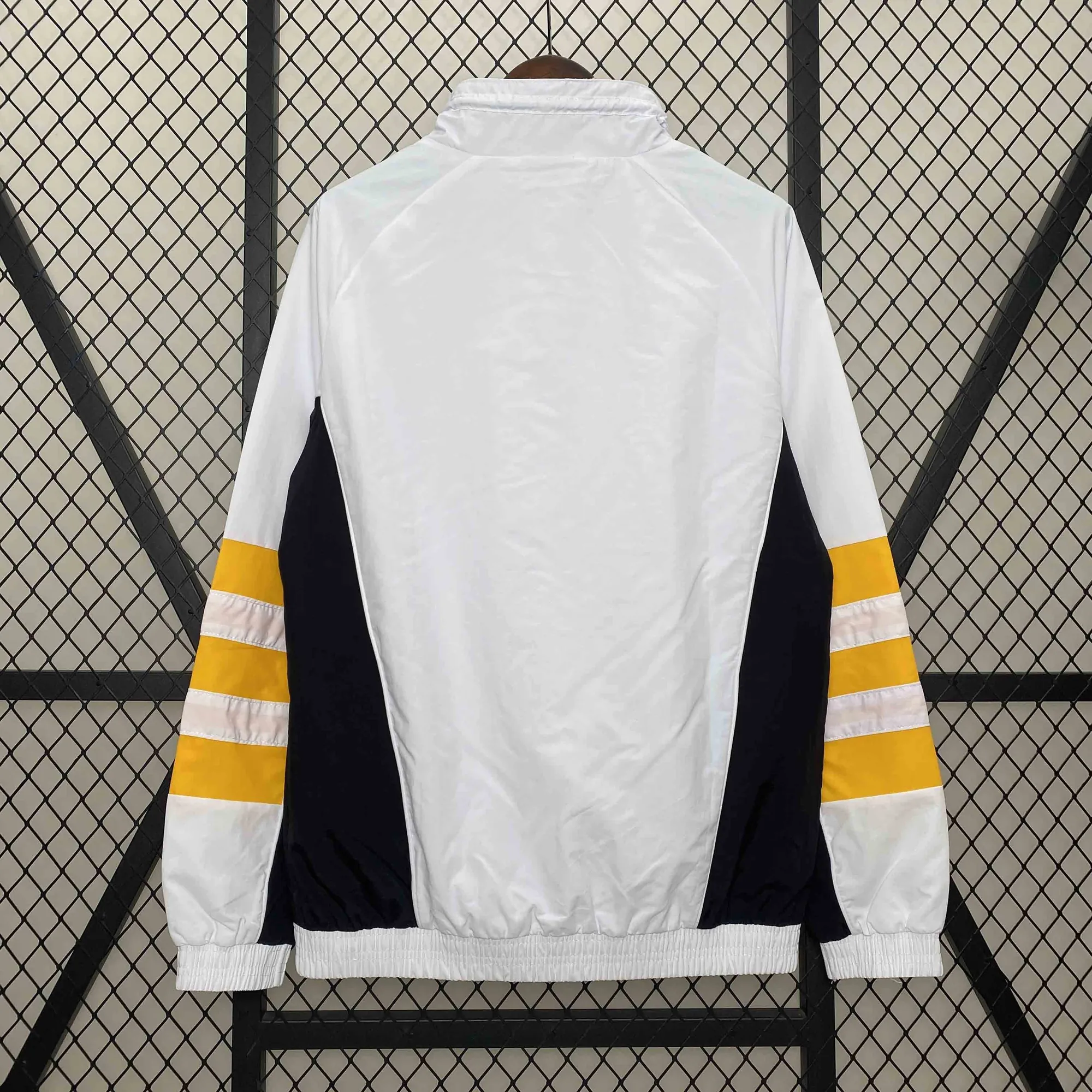 24-25 Real Madrid White Windbreaker Jacket AAAAJersey Supplier Yupoo 4