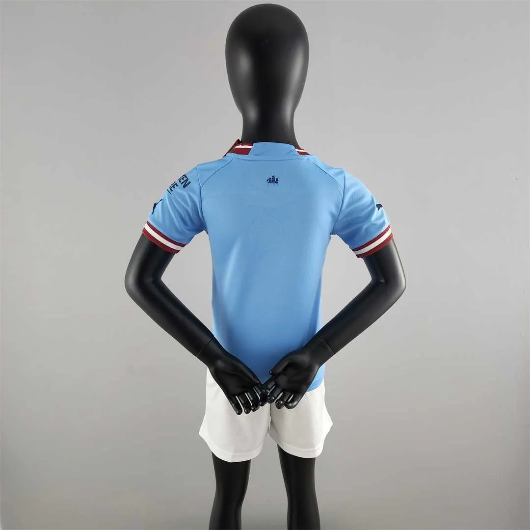 22-23 Manchester City home kids kit 4