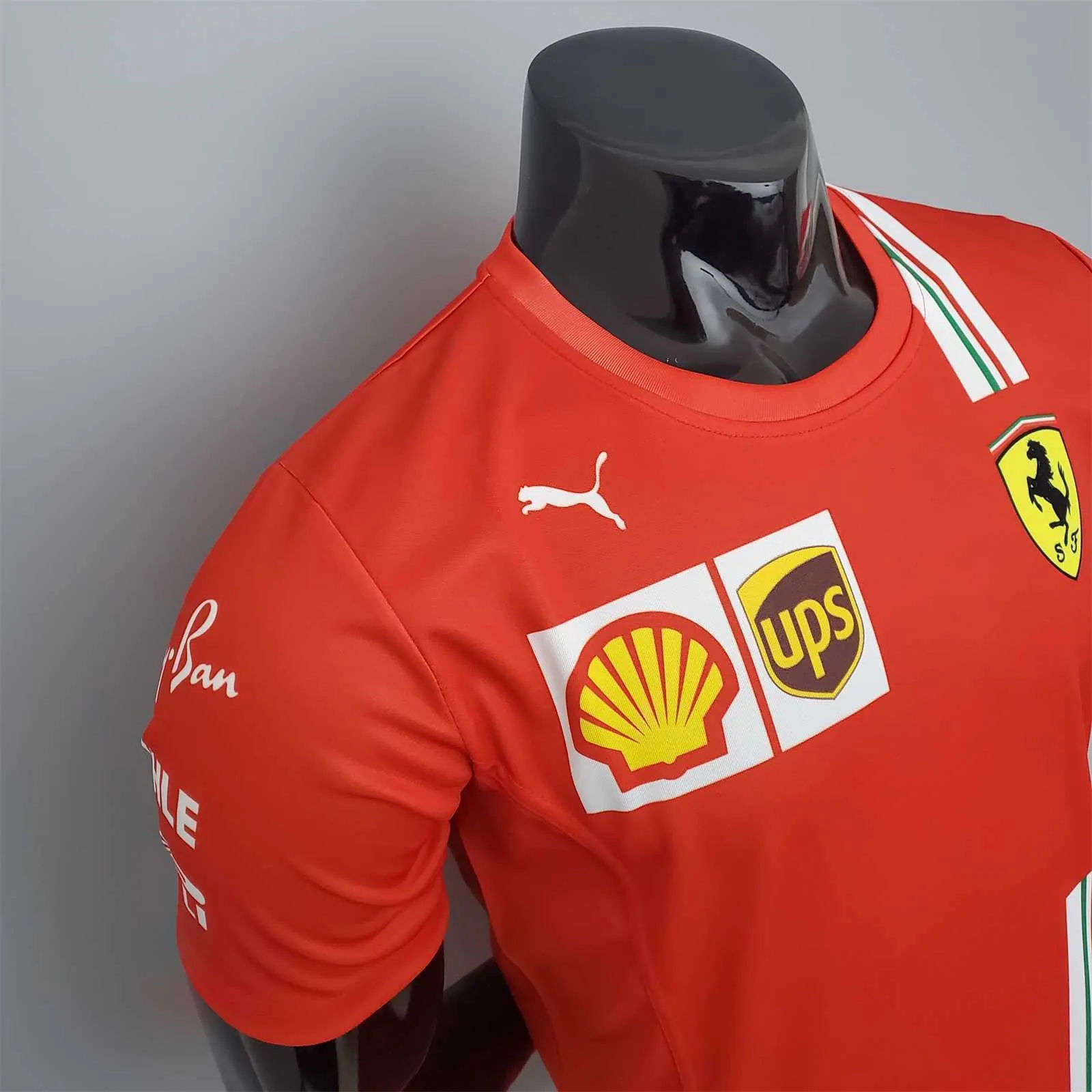 F1 Formula One; Ferrari racing suit red 3