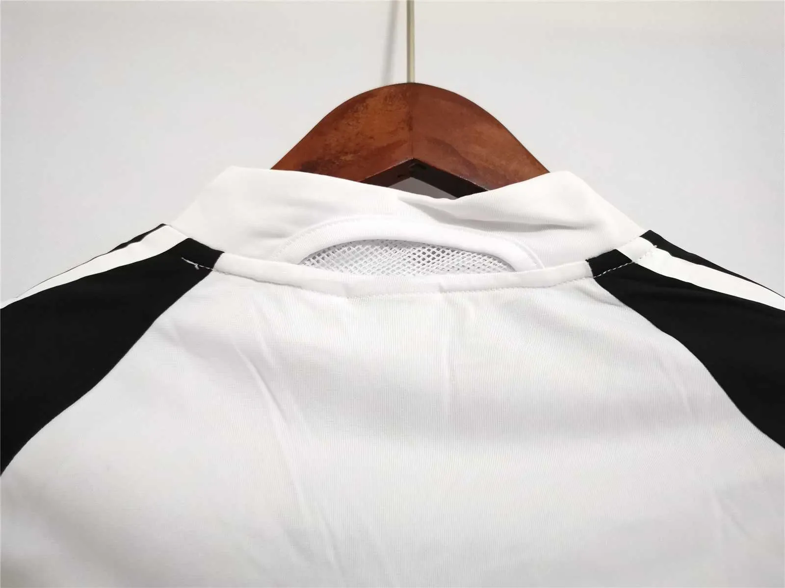 2004 Germany home white 7