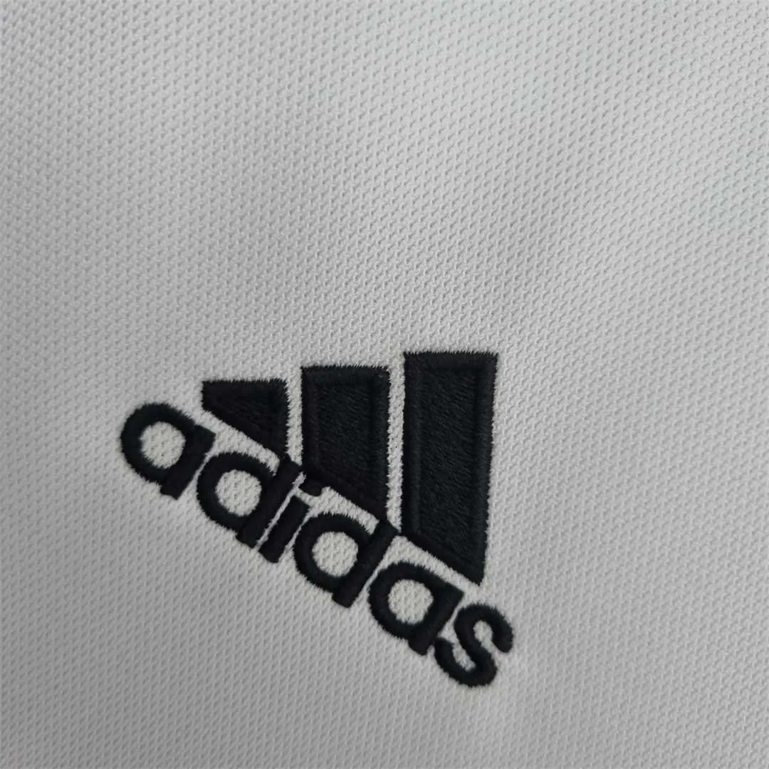 22-23 Colo-Colo home long sleeve 4
