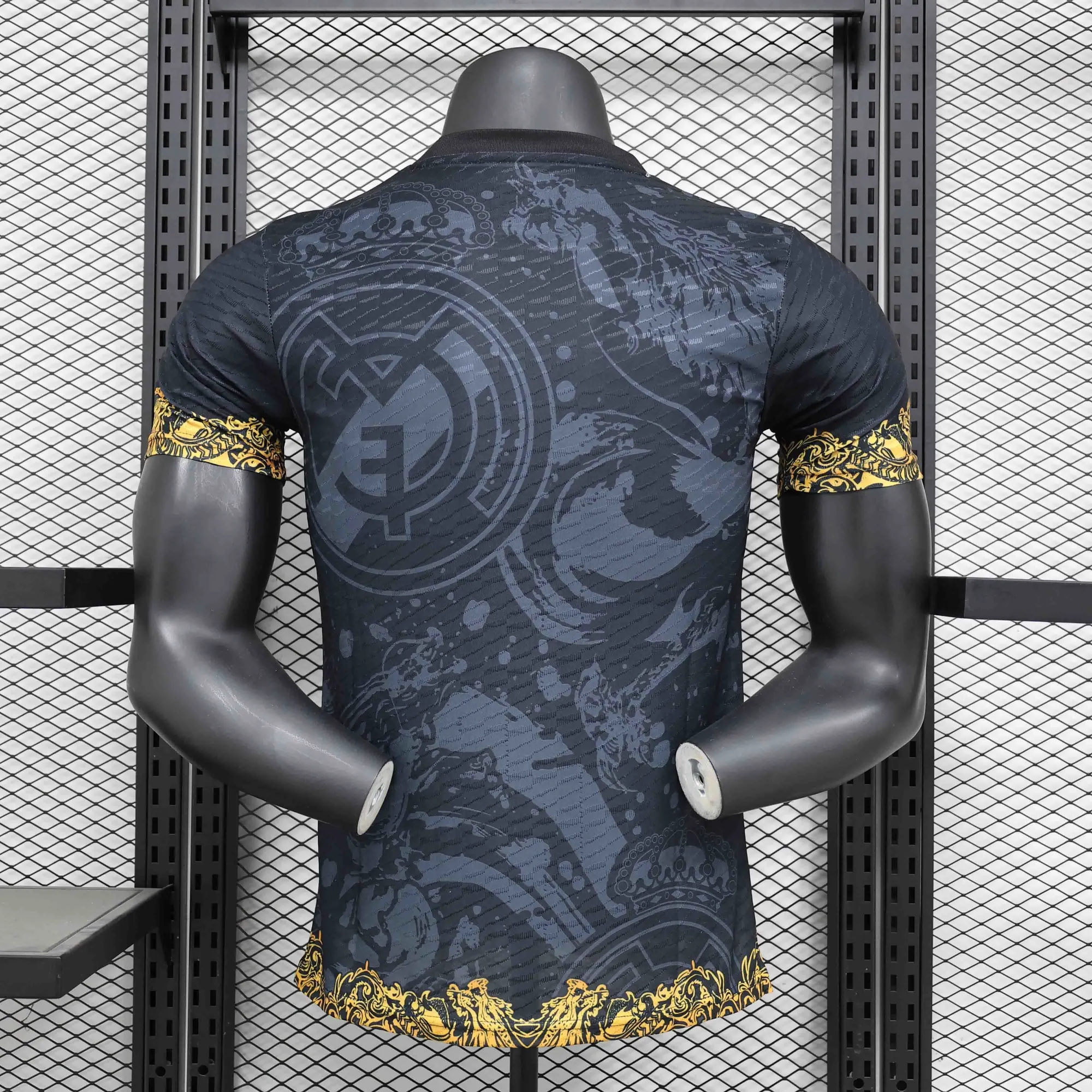 24-25 Real Madrid Black Golden Dragon Special Edition Player Version Shirt AAAAJersey Supplier 3