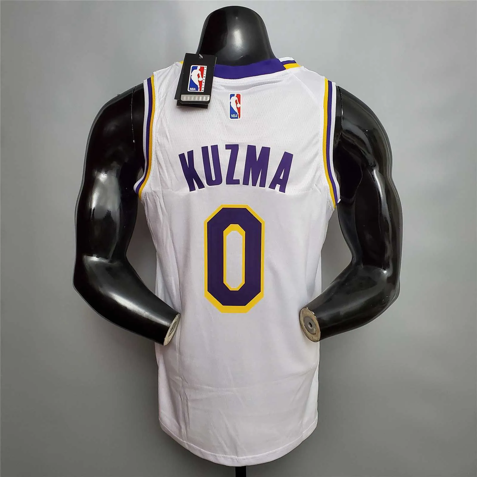 KUZMA #0 Lakers Round neck white 6