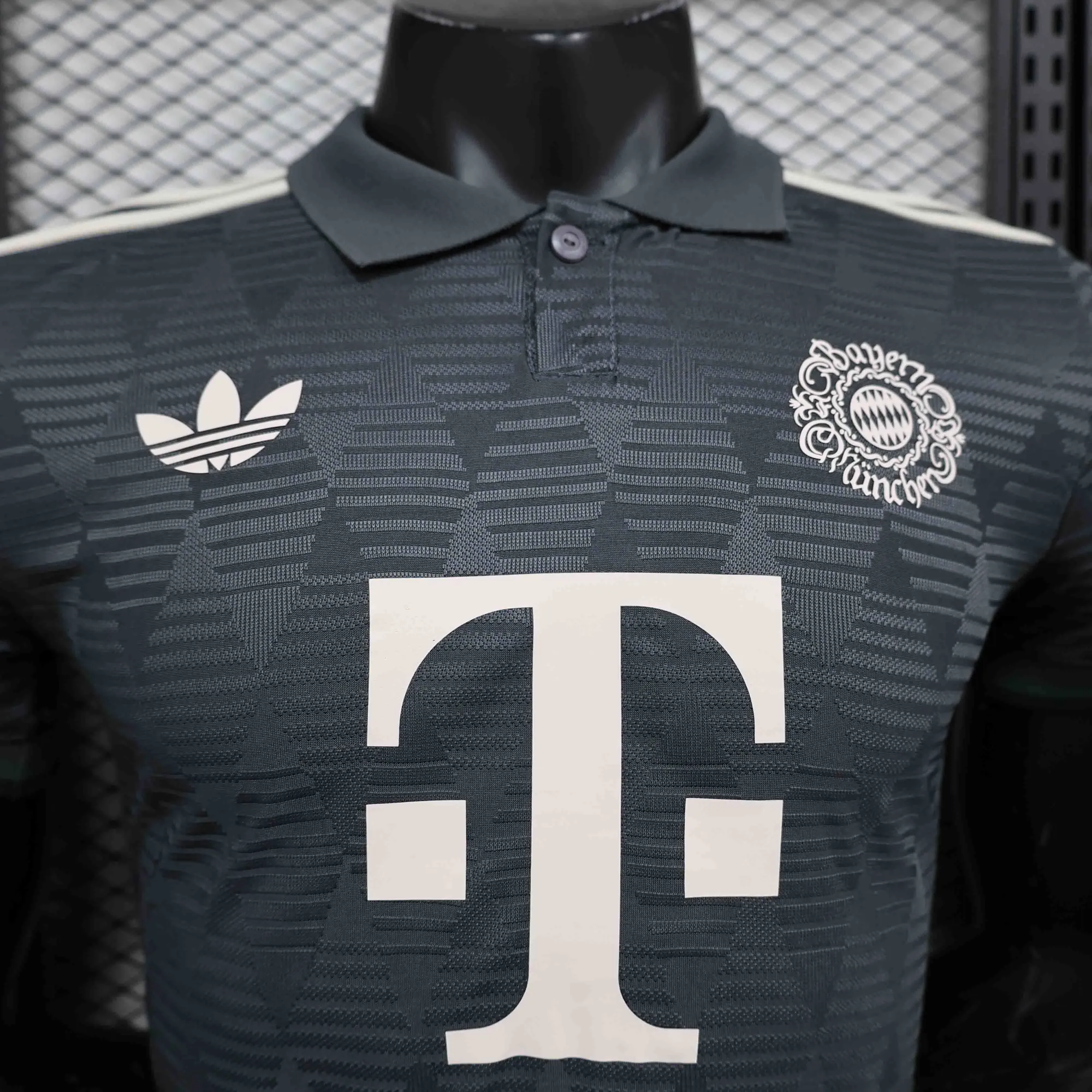 24-25 Bayern Munich Oktoberfest Kit Player Version Shirt Soccer AAAAJersey Yupoo 1