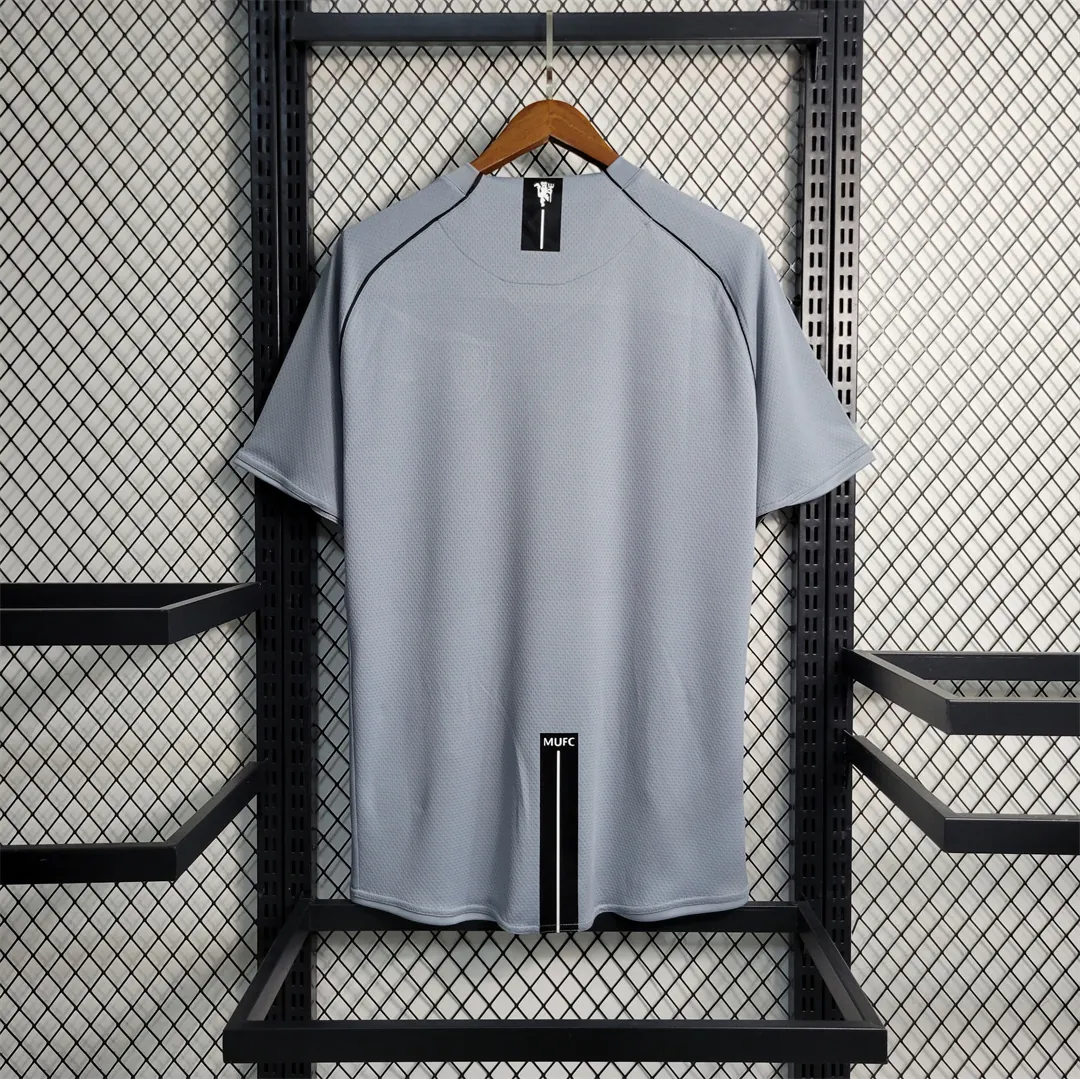 07-08 Manchester United gray goalkeeper 3