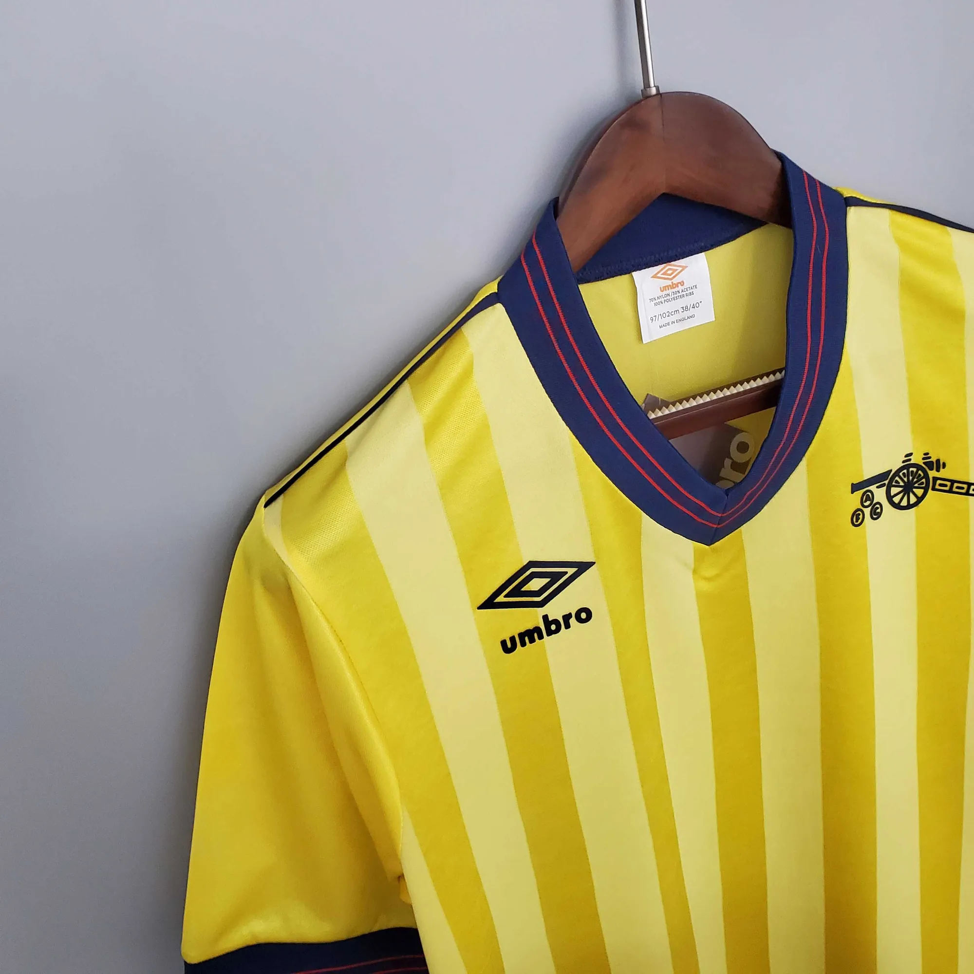 83-86 Arsenal away 7