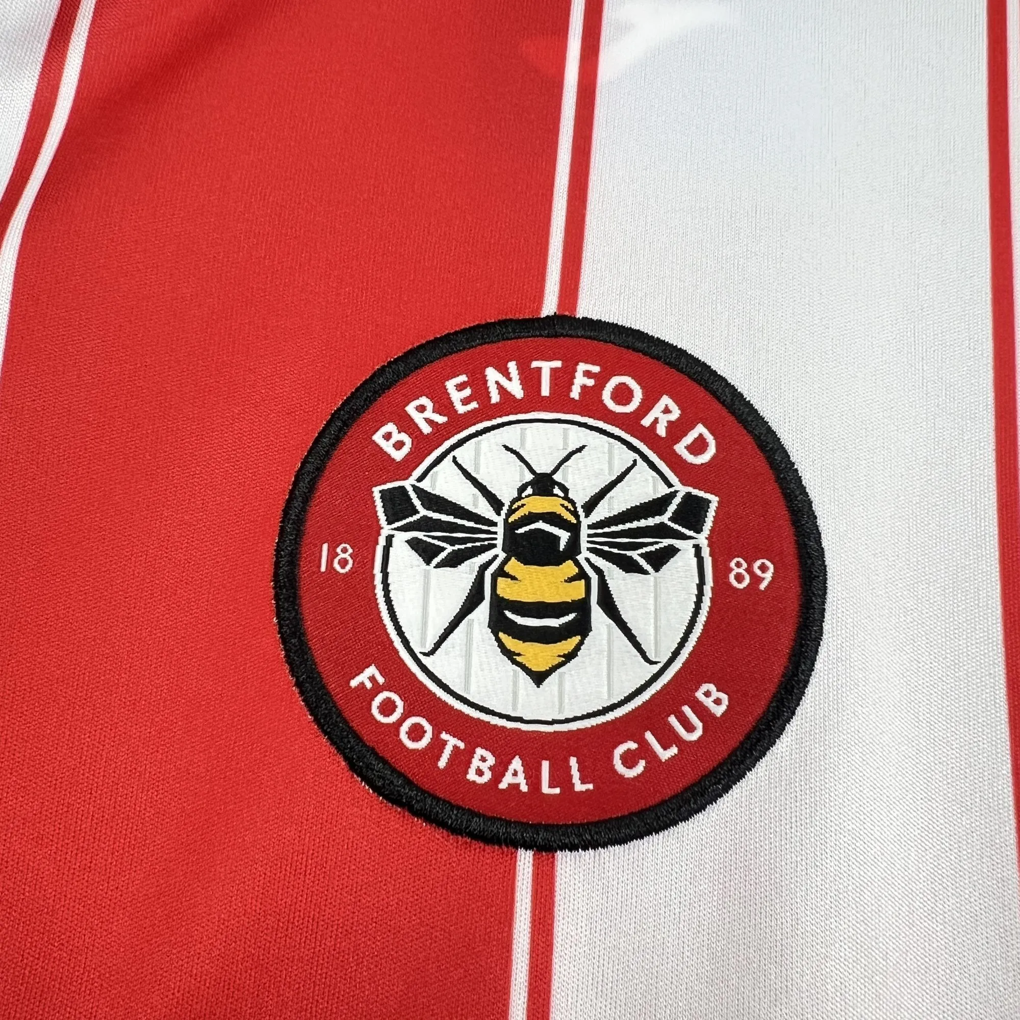 25-26 Brentford Home Kit Football T-Shirt AAAAJersey Supply Yupoo 4