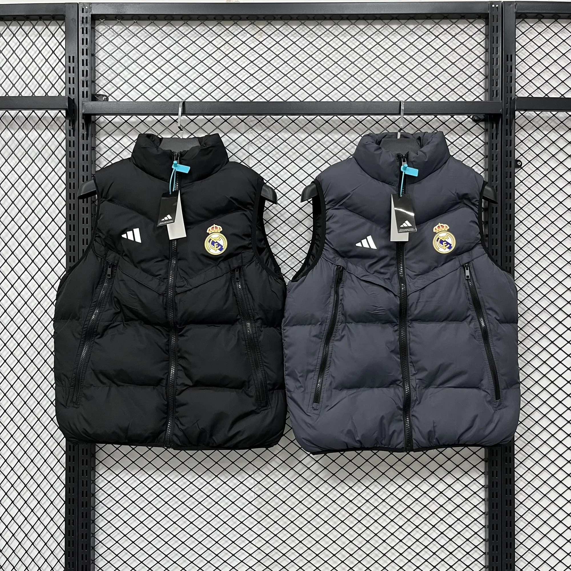 25-26 Real Madrid Vest Kit Soccer AAAAJersey Supply Yupoo 4