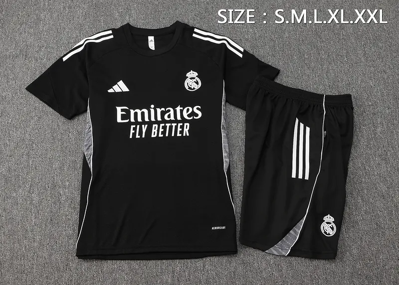 25-26 Real Madrid Black Training Soccer AAAAJersey Yupoo S-2XL 1