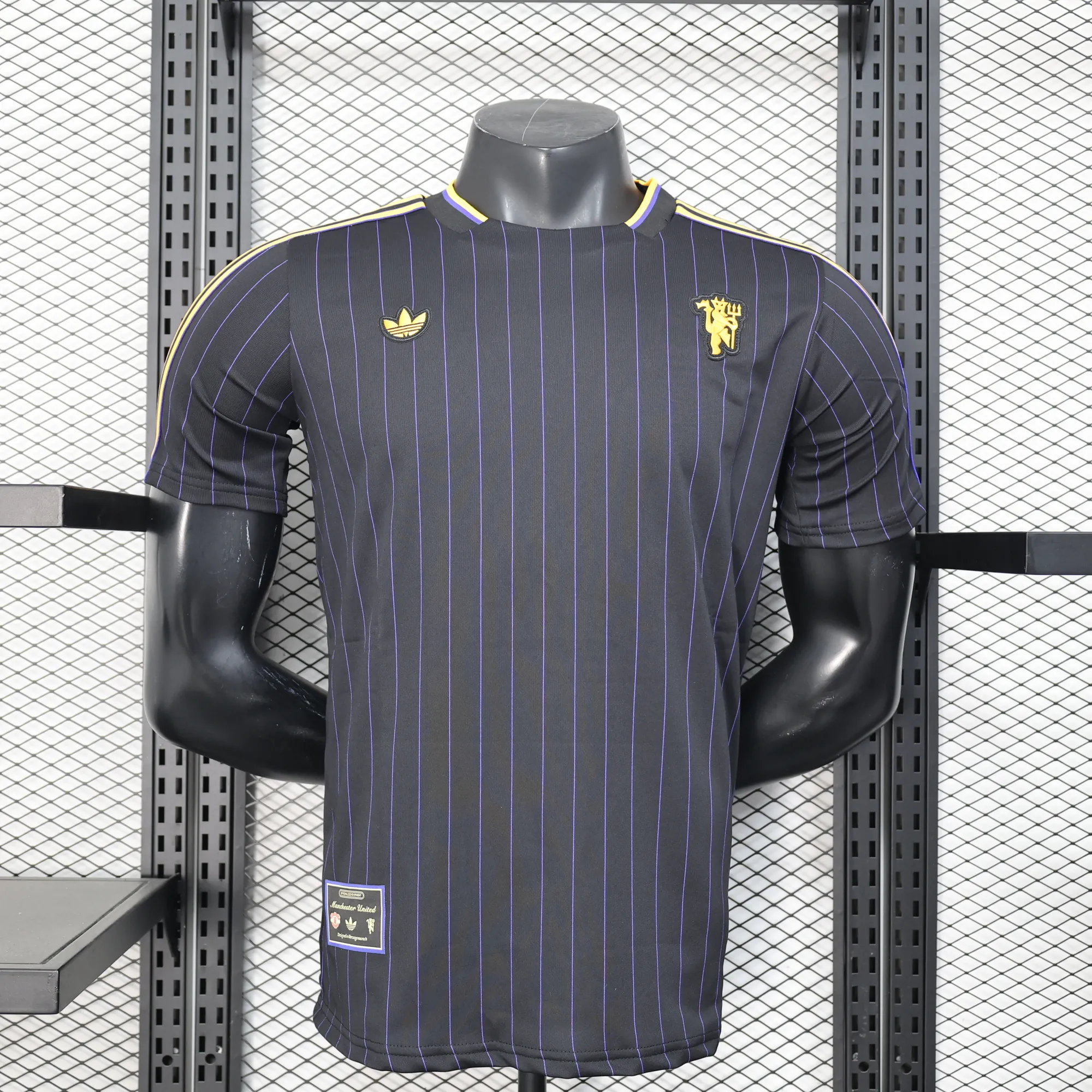 25-26 Manchester United Casual Retro Style Football Shirt Apparels AAAAJersey Wholesale Yupoo 7