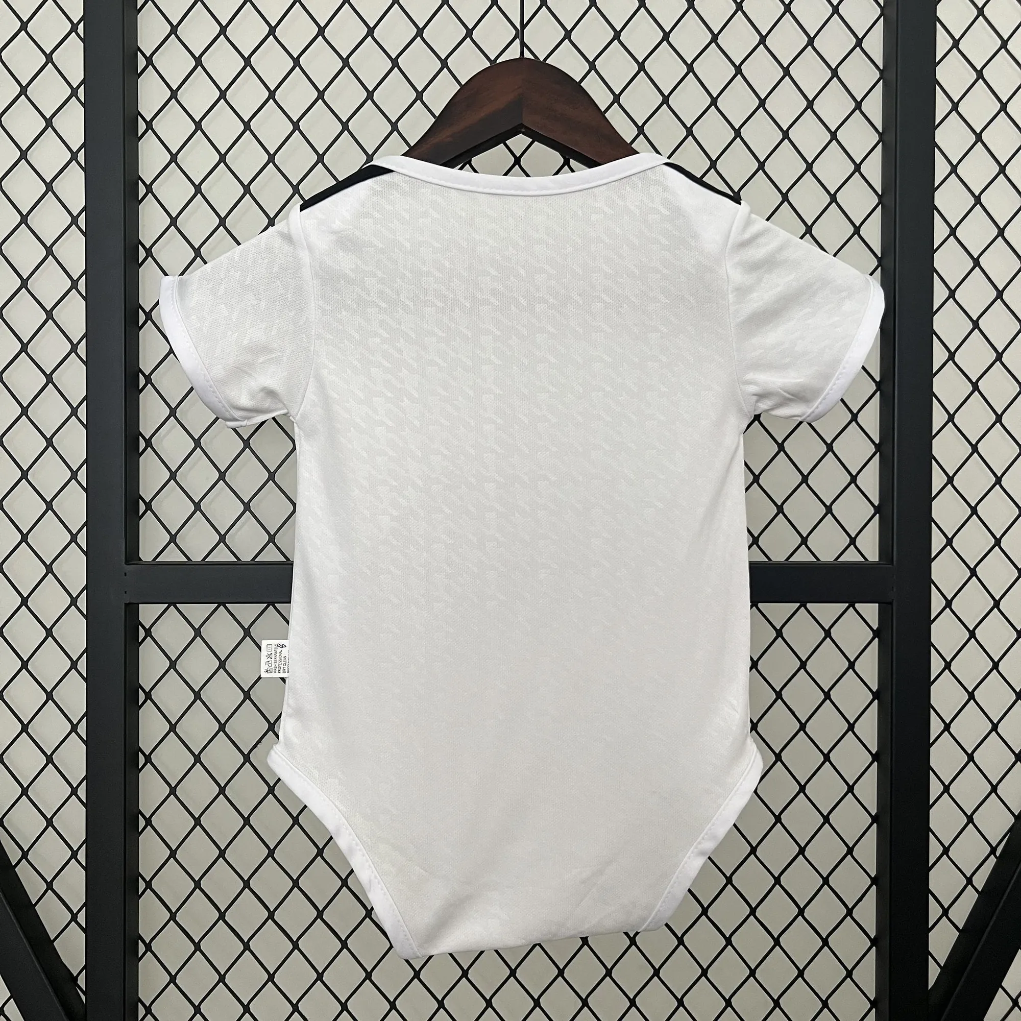 24-25 Real Madrid Home Baby Uniform Best Wholesale Yupoo 2