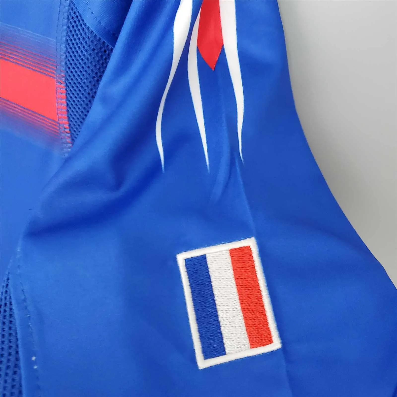 2004 France home 5