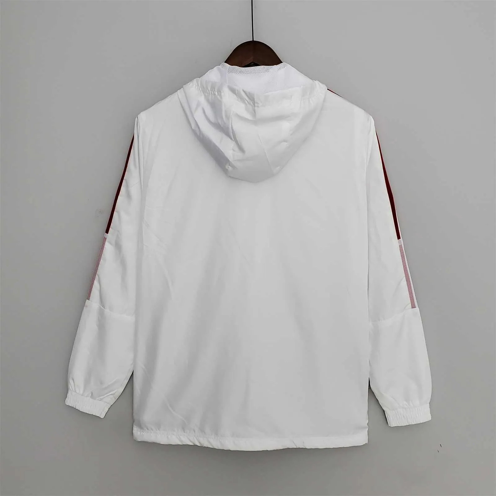 22-23 Manchester United white windbreaker 6