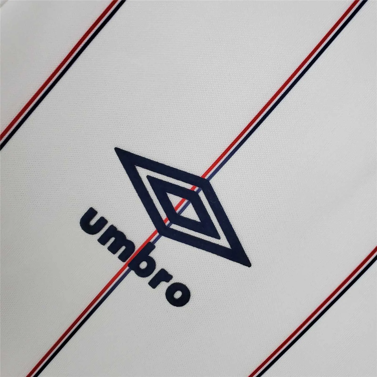 82-83 Rangers away 4