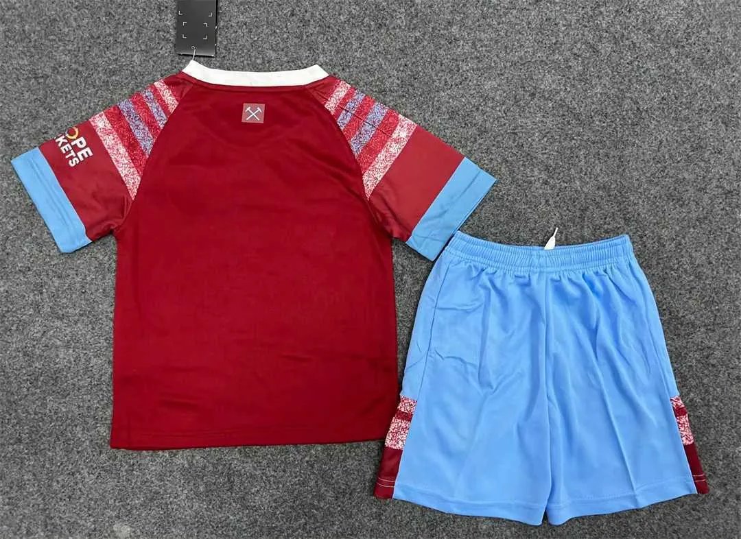 22-23 West Ham home kids kit 1