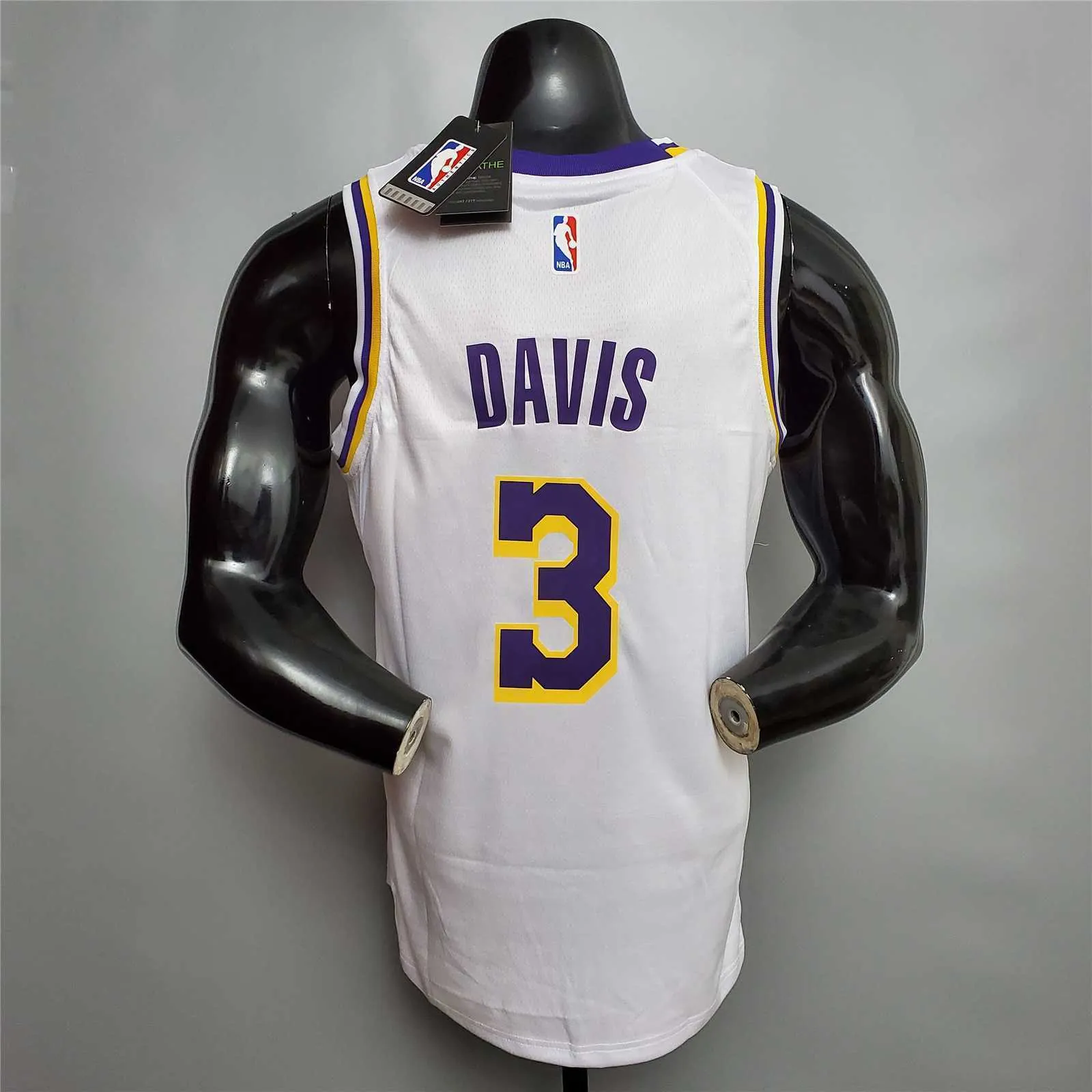 DAVIS #3 Lakers Round neck white 3