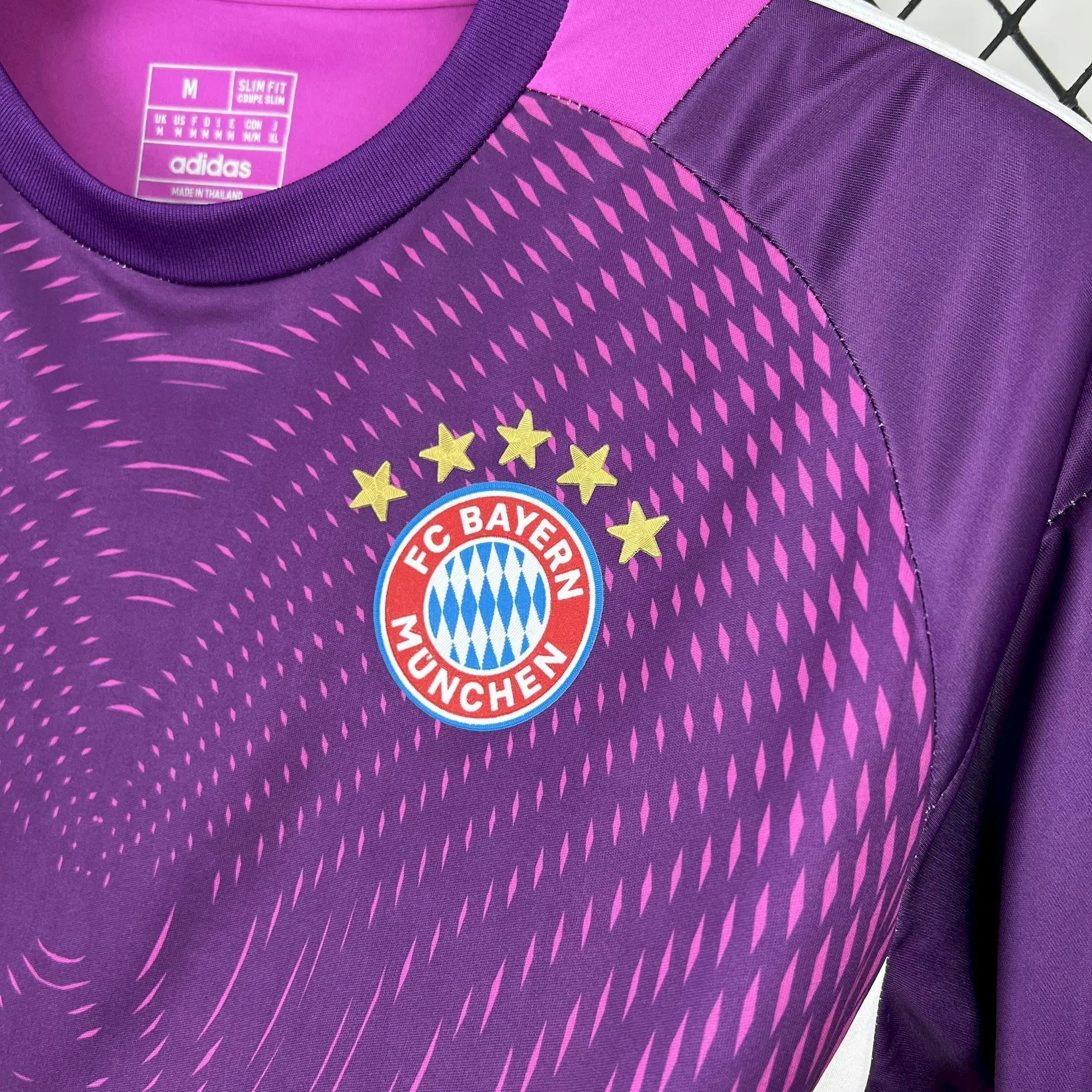 25-26 Bayern Munich Goalkeeper Shirt Football Uniform AAAAJersey Wholesale Yupoo 2