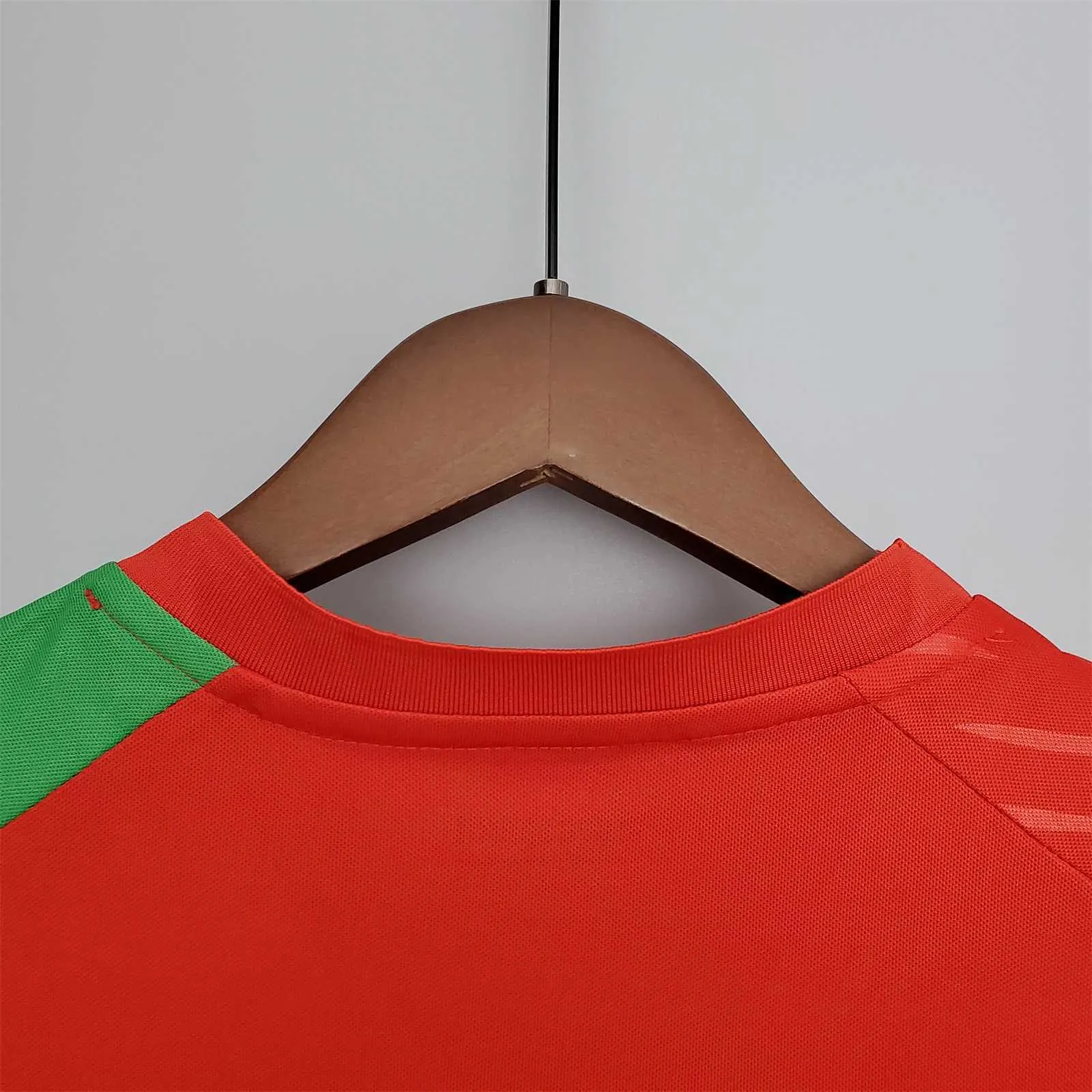 Cameroon red 7
