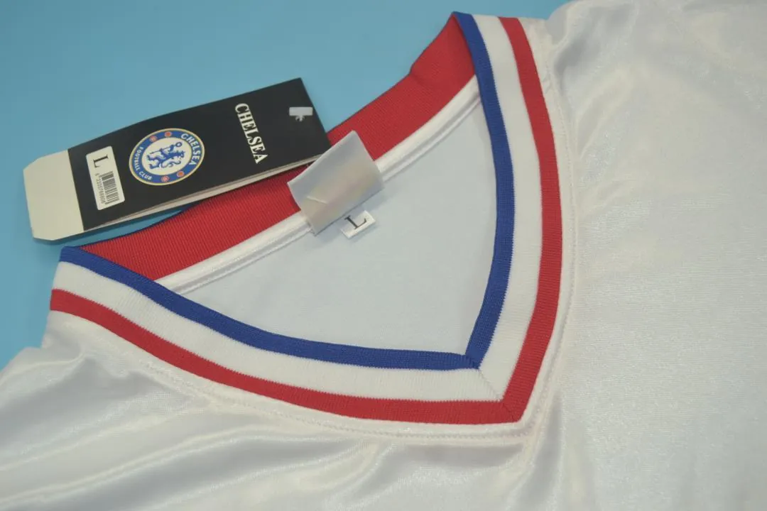 82-83 Chelsea away white 5