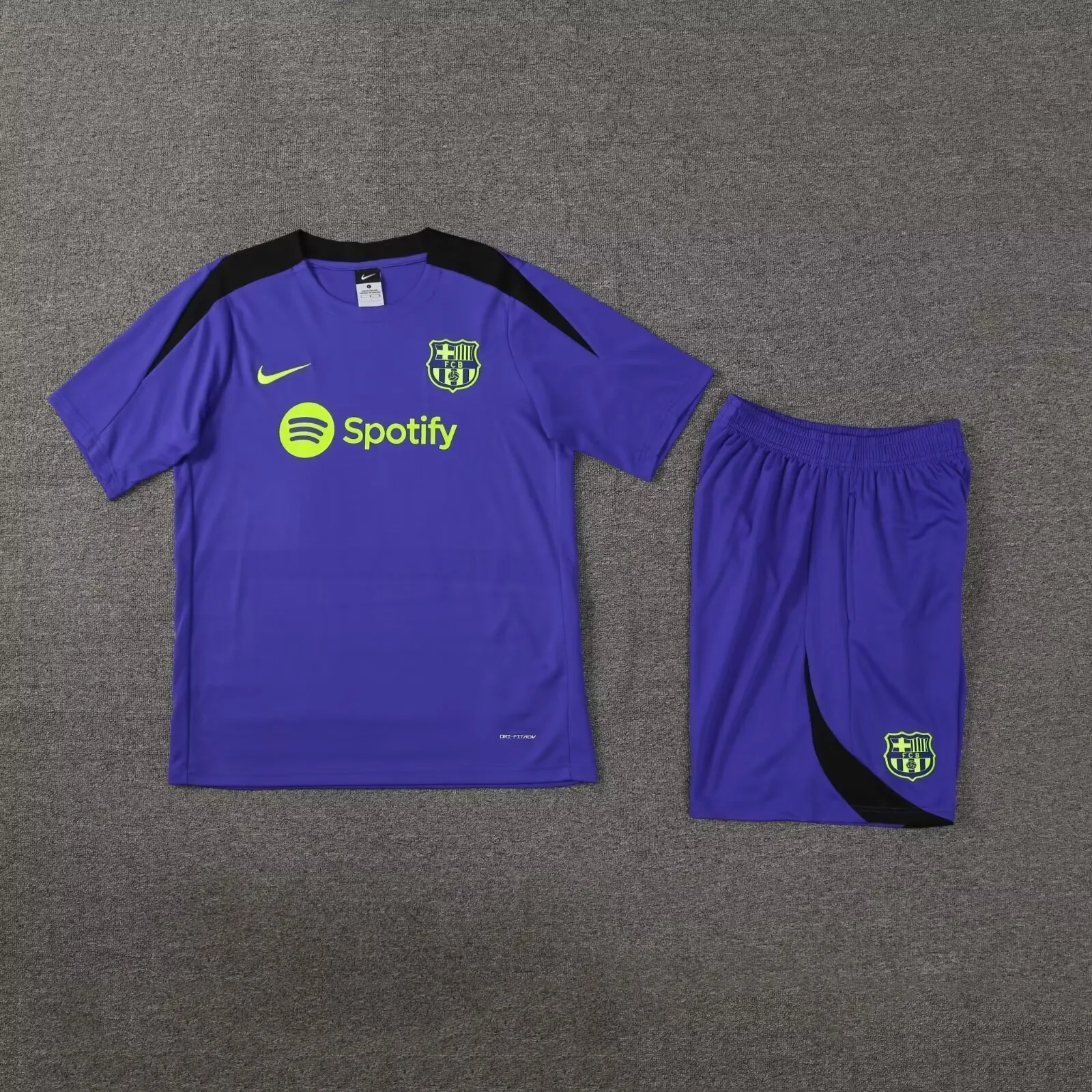 24-25 Barcelona Training Soccer Jerseys Football Shirts 1