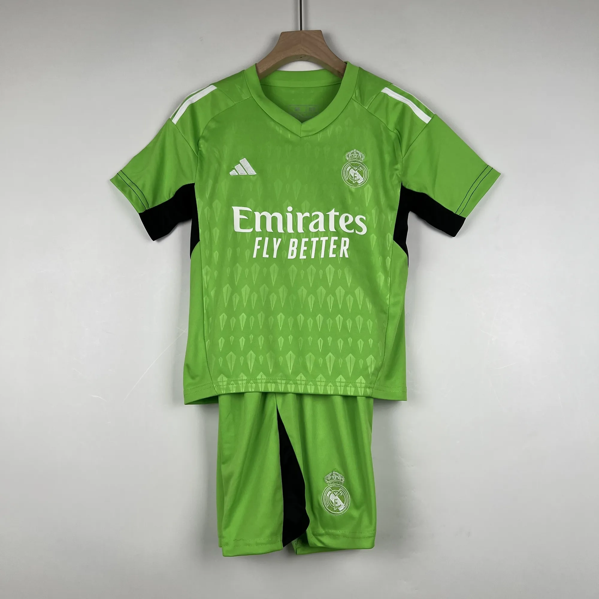 23-24 Kids Goalkeeper Real Madrid Green Size 16-28 10
