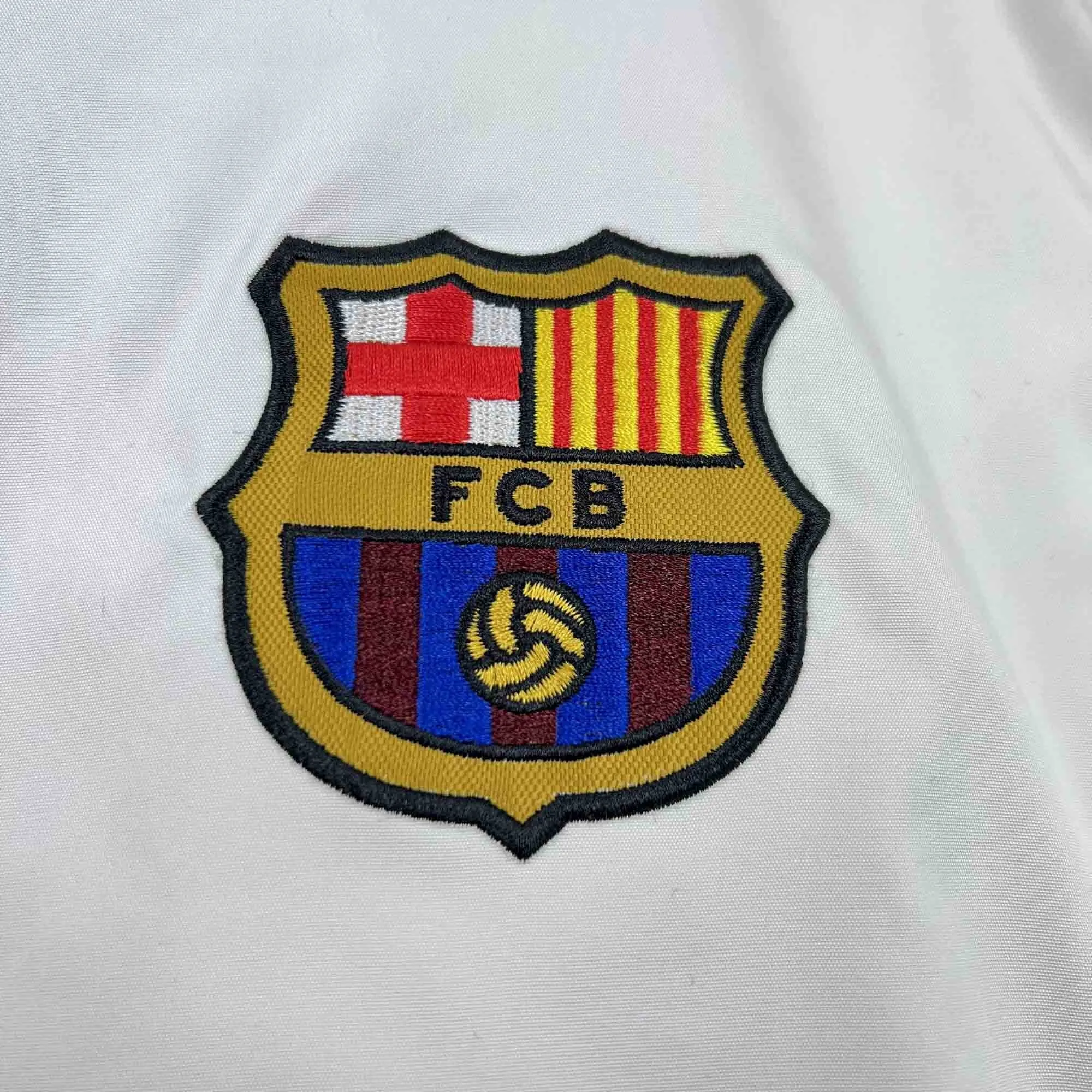 24-25 Barcelona White Windbreaker Jacket AAAAJersey Supplier Yupoo 4