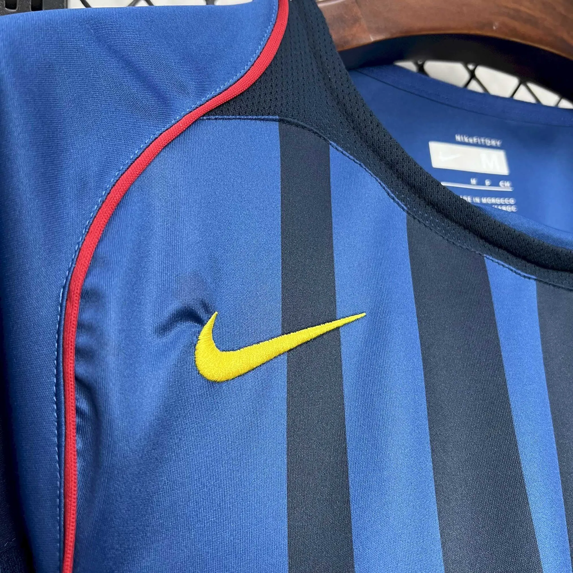 04-05 Barcelona Away Retro Kit Vintage Shirt AAAAJersey Supplier Yupoo 1