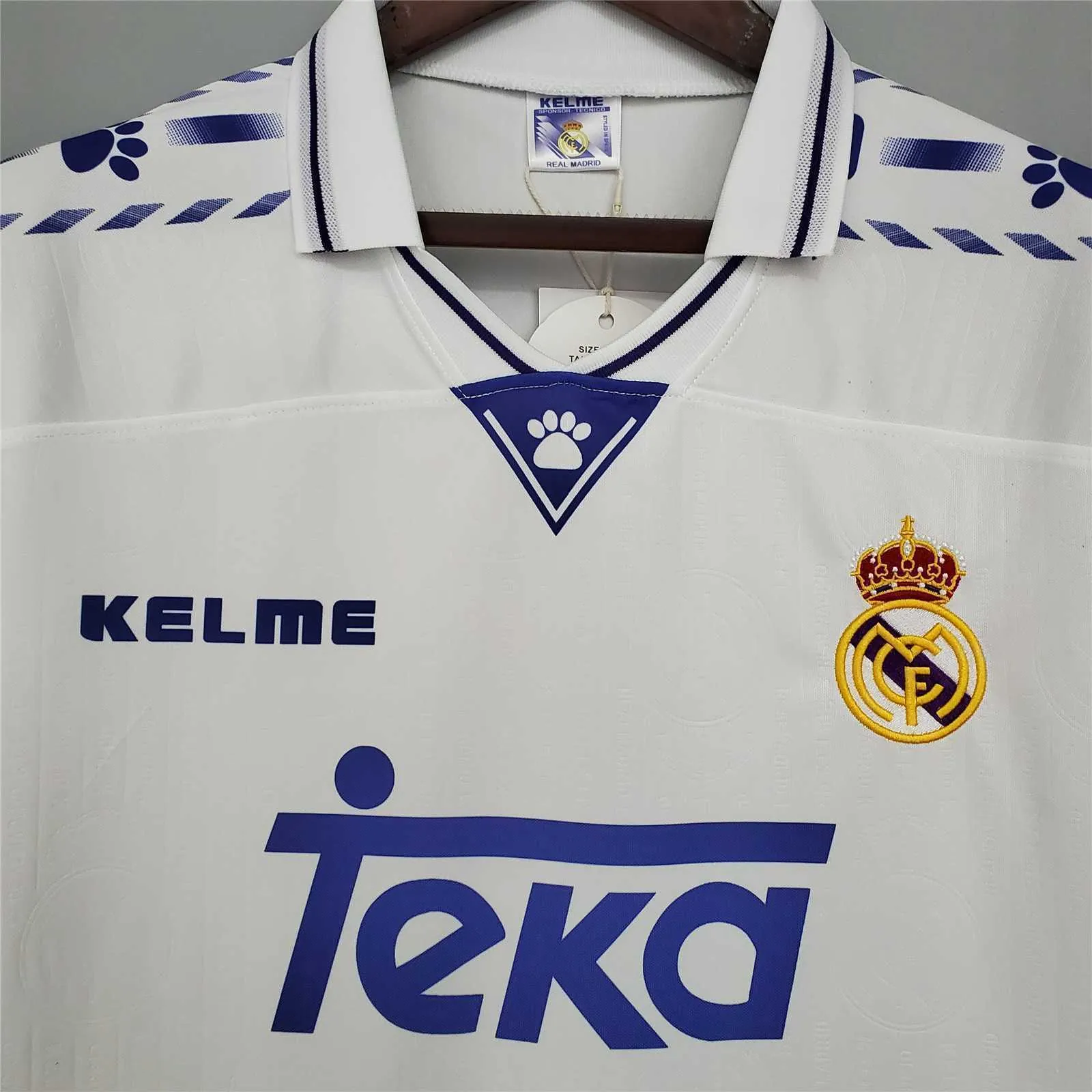 96-97 Real Madrid home 4