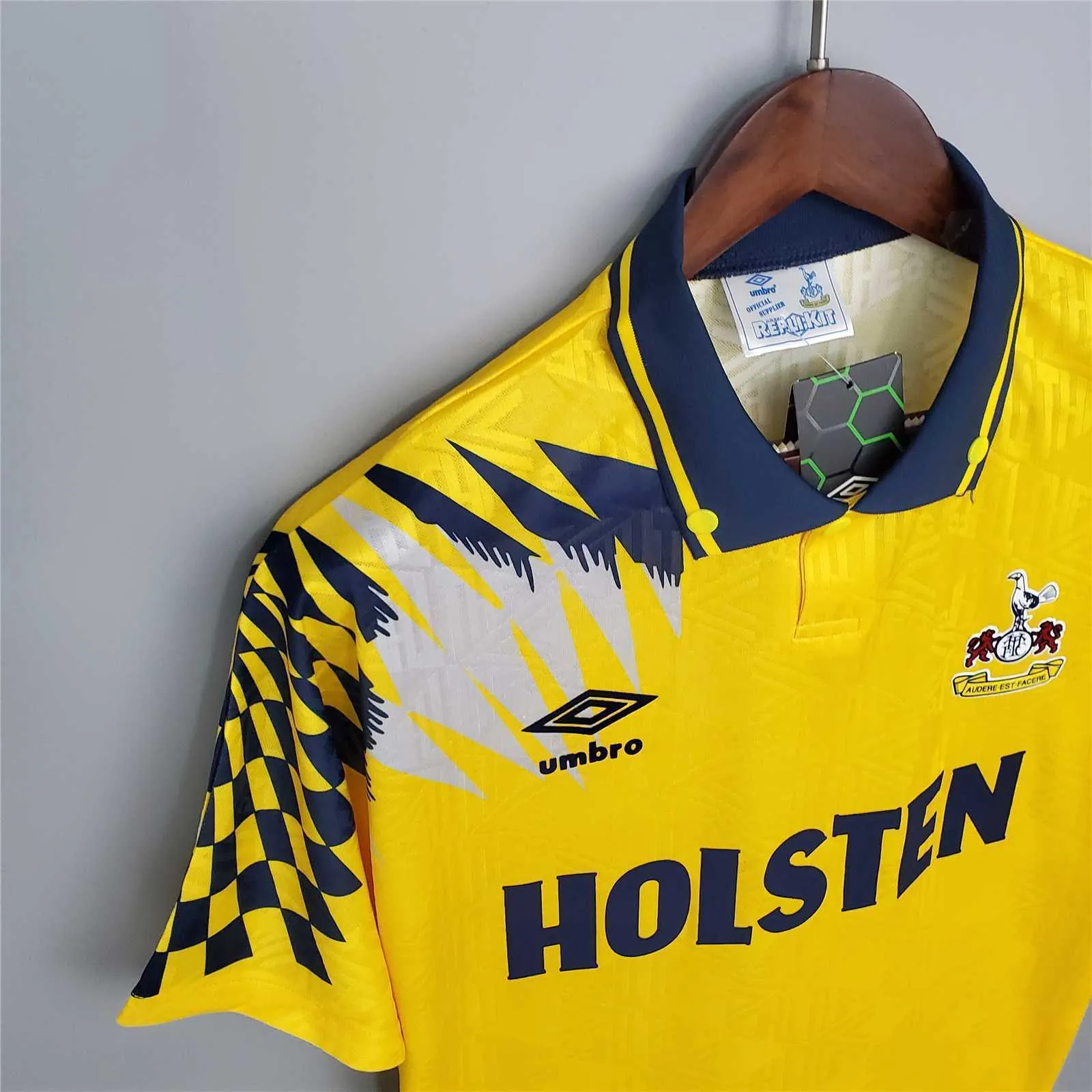 92-94 Tottenham Hotspur away yellow 4
