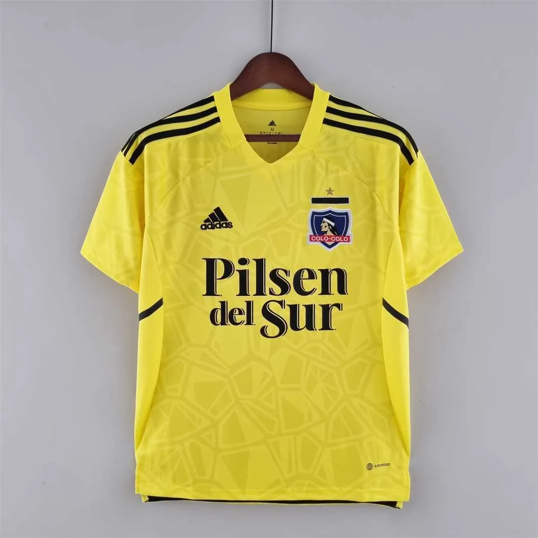 22-23 Colo-Colo yellow goalkeeper 10