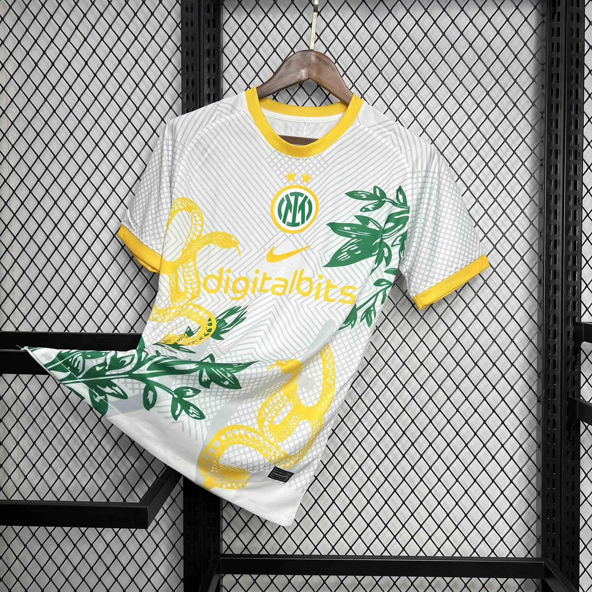 24-25 Inter Milan Snake Yellow Special Edition Kit Soccer Unifrom AAAAJersey Dropshiping Yupoo 1