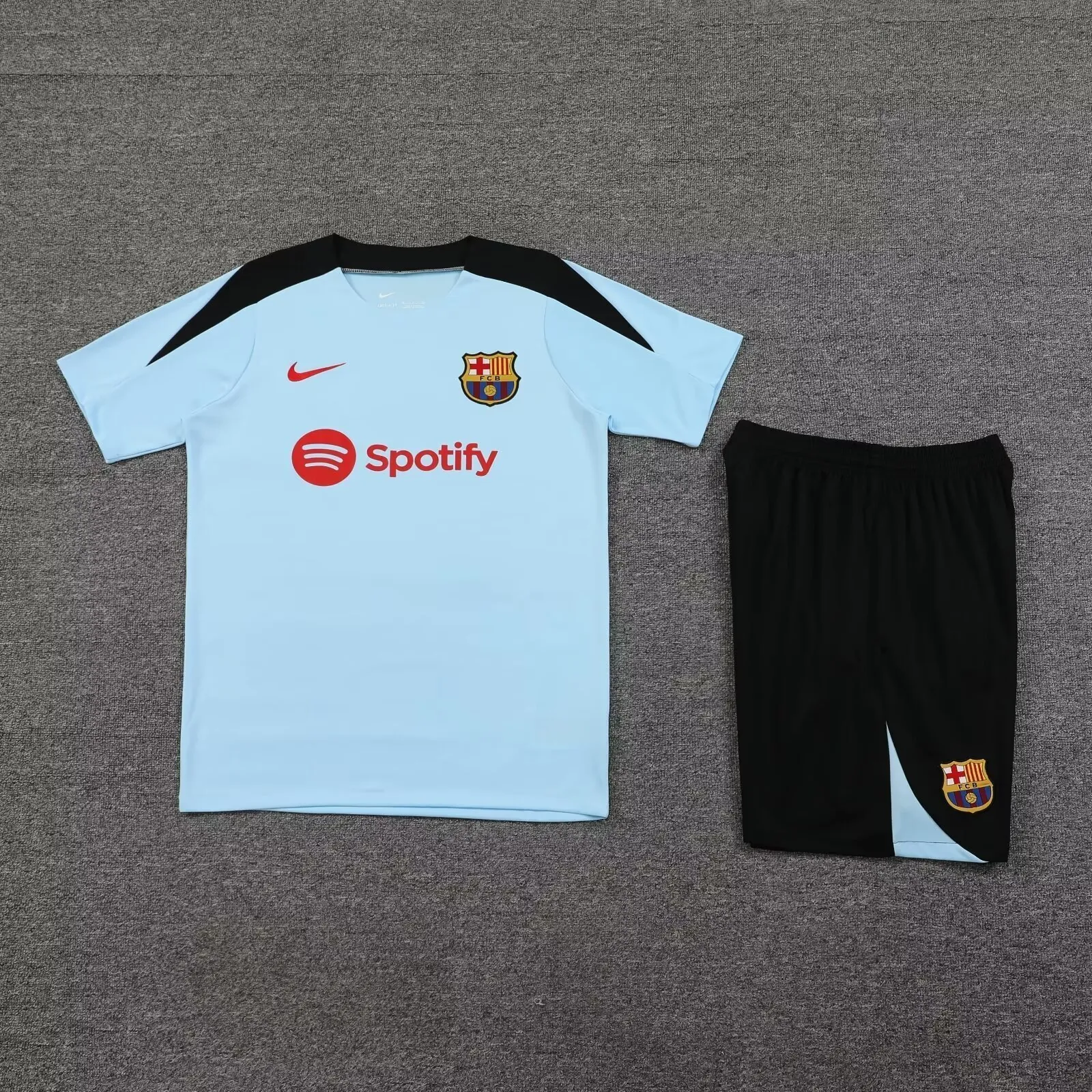 24-25 Barcelona Training Soccer Jerseys Football Shirts 1