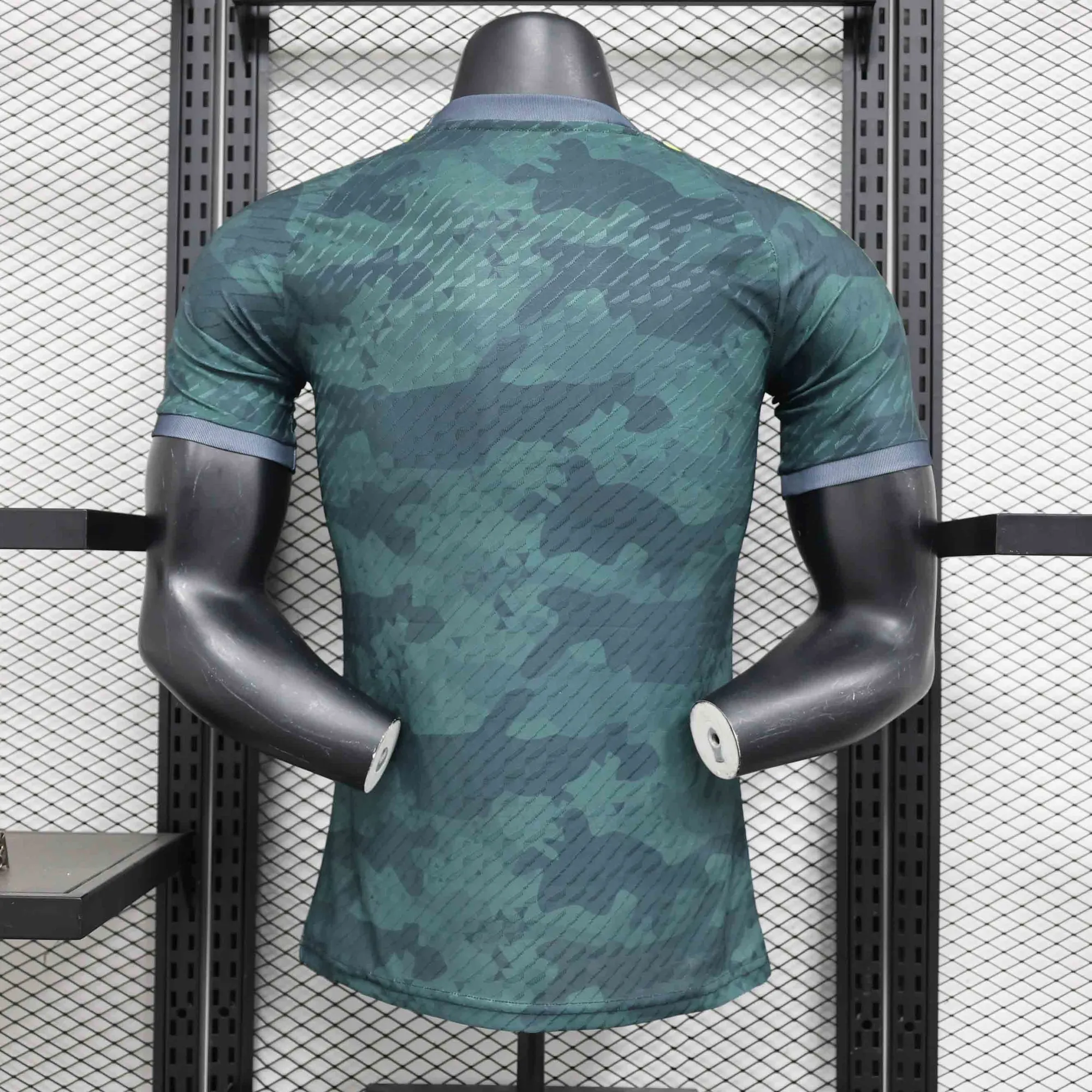 24-25 Real Madrid Special Edition Kit Green Player Version Shirt Football AAAAJersey Supplier 4