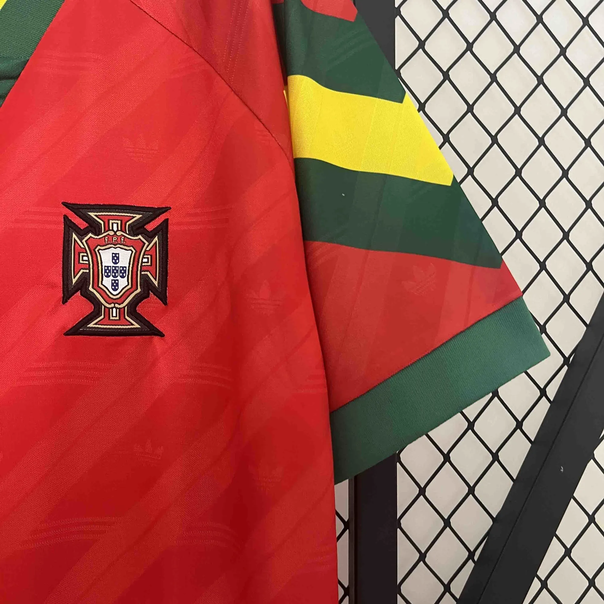 92-94 Portugal Home Retro Kit Vintage Shirt Football AAAAJersey Supplier 5