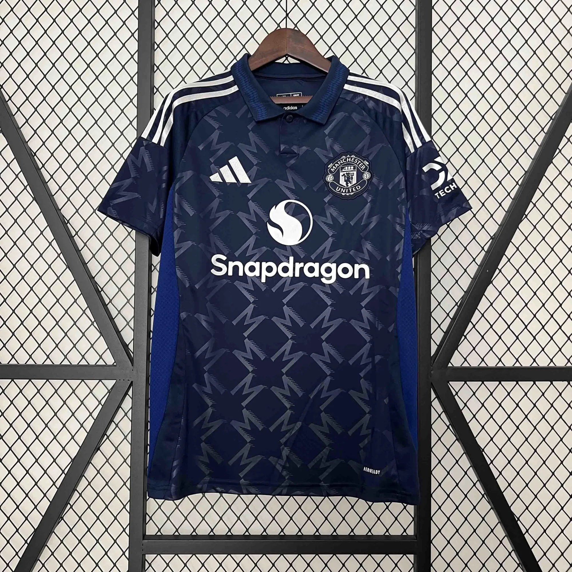 24-25 Manchester United Away Kit Soccer Uniform AAAAJersey Wholesale Yupoo 8