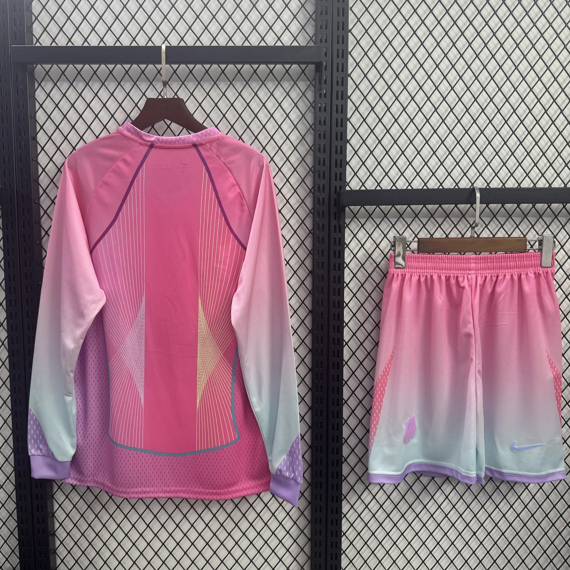 25-26 Barcelona Pink Special Edition Long Sleeve Kits Apparels AAAAJersey Supply Yupoo 1