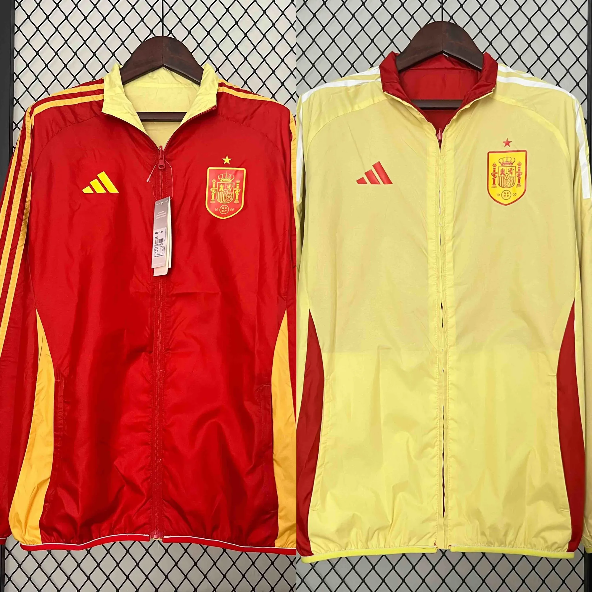 2024 Spain Trench Coat Reversible Windbreaker Double-Sides Jacket AAAAJersey Supplier Yupoo 7