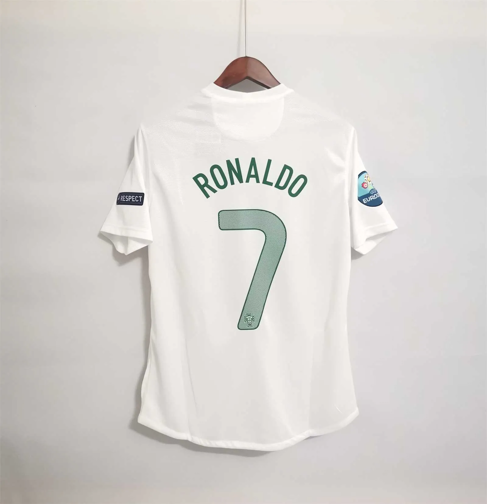 2012 Portugal away white 17