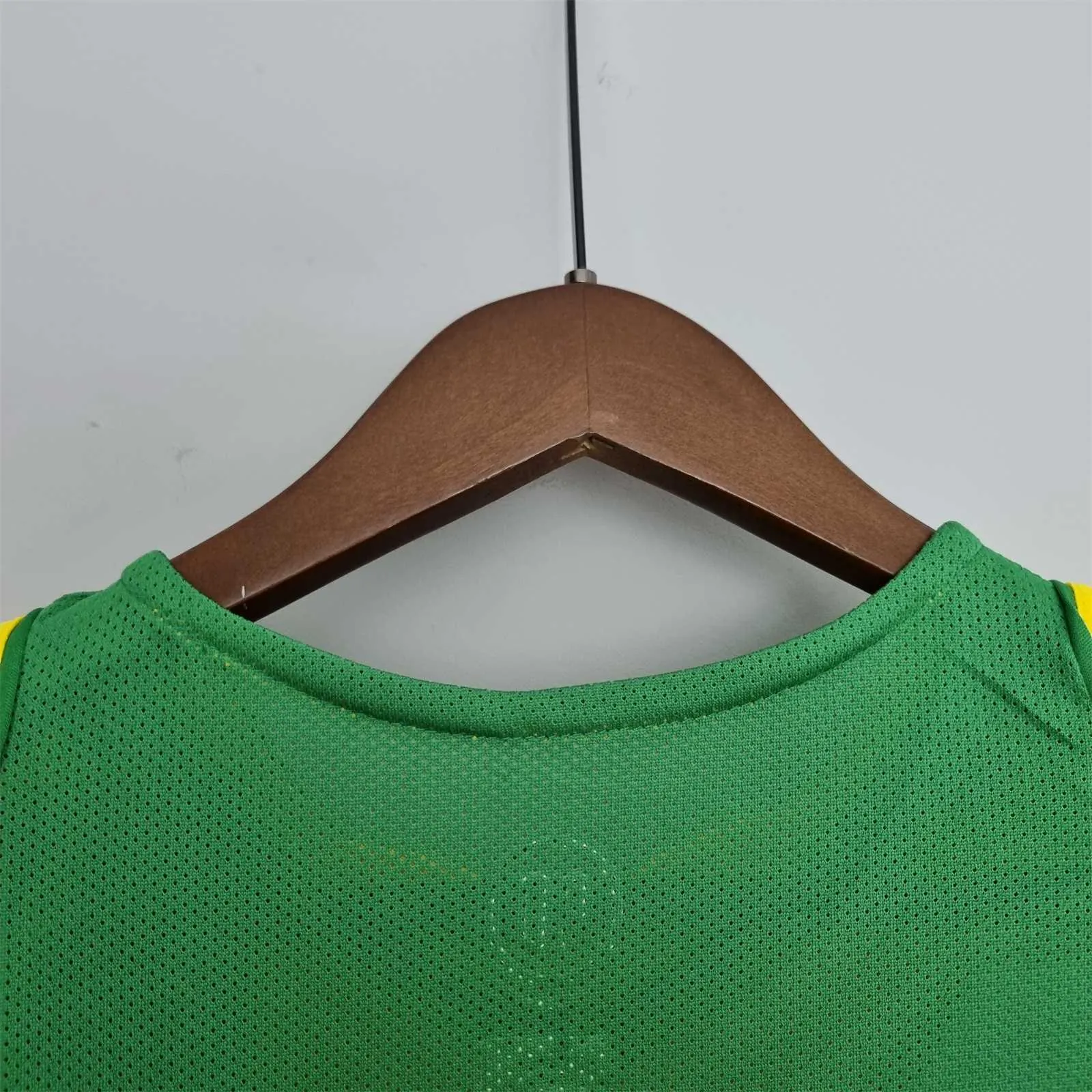2004 Brazil home 17