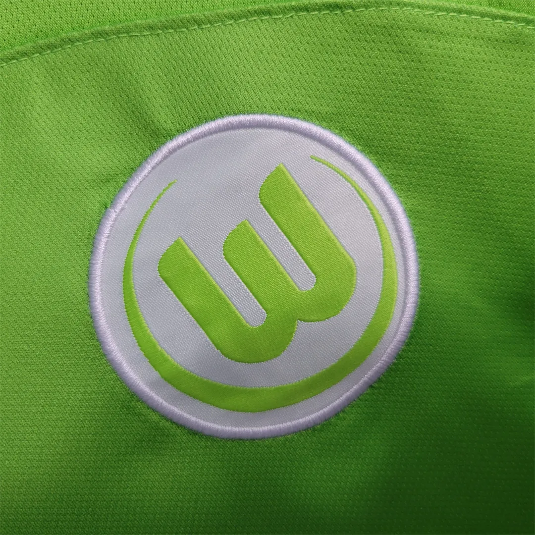23-24 Wolfsburg home 4