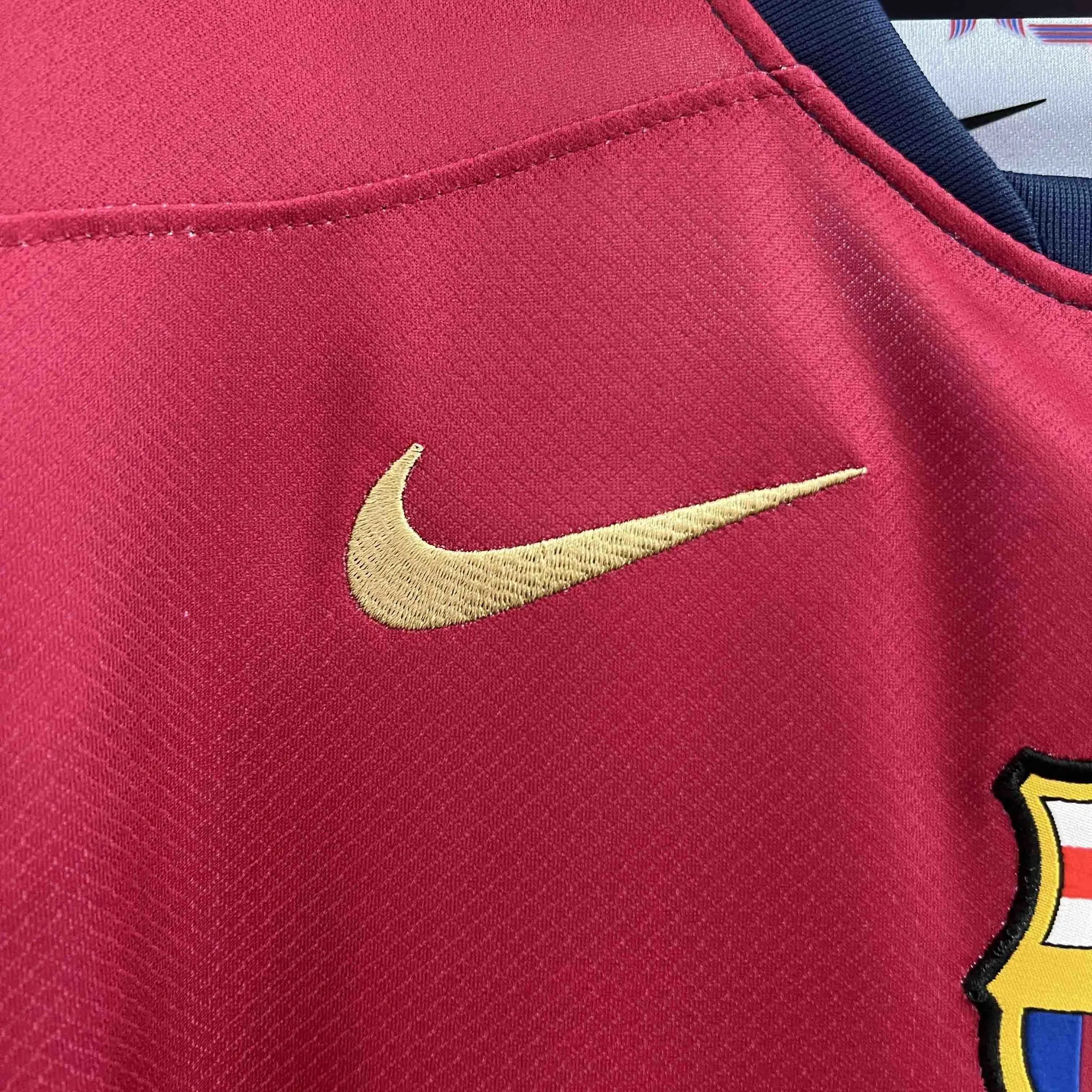 24-25 Barcelona Home Kit Football AAAAJersey Supplier 2